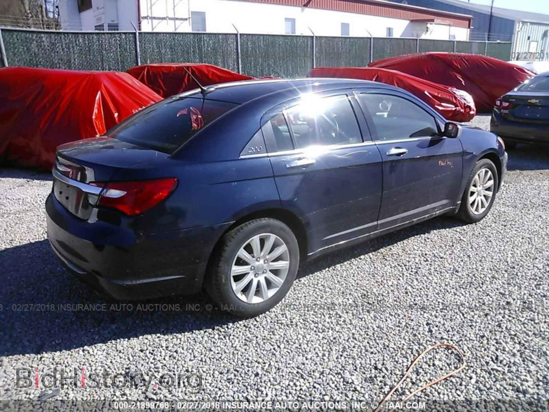 2014 Chrysler 200 - VIN: 1C3CCBCG8EN176723 - Photo 4