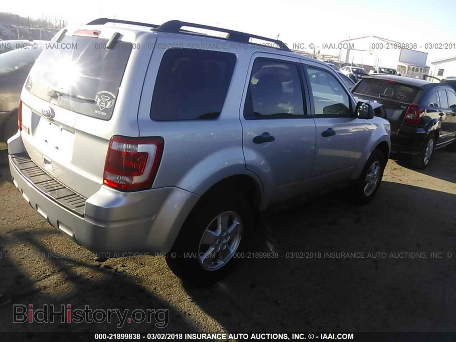 2012 Ford Escape - VIN: 1FMCU0D76CKC02449 - Photo 4