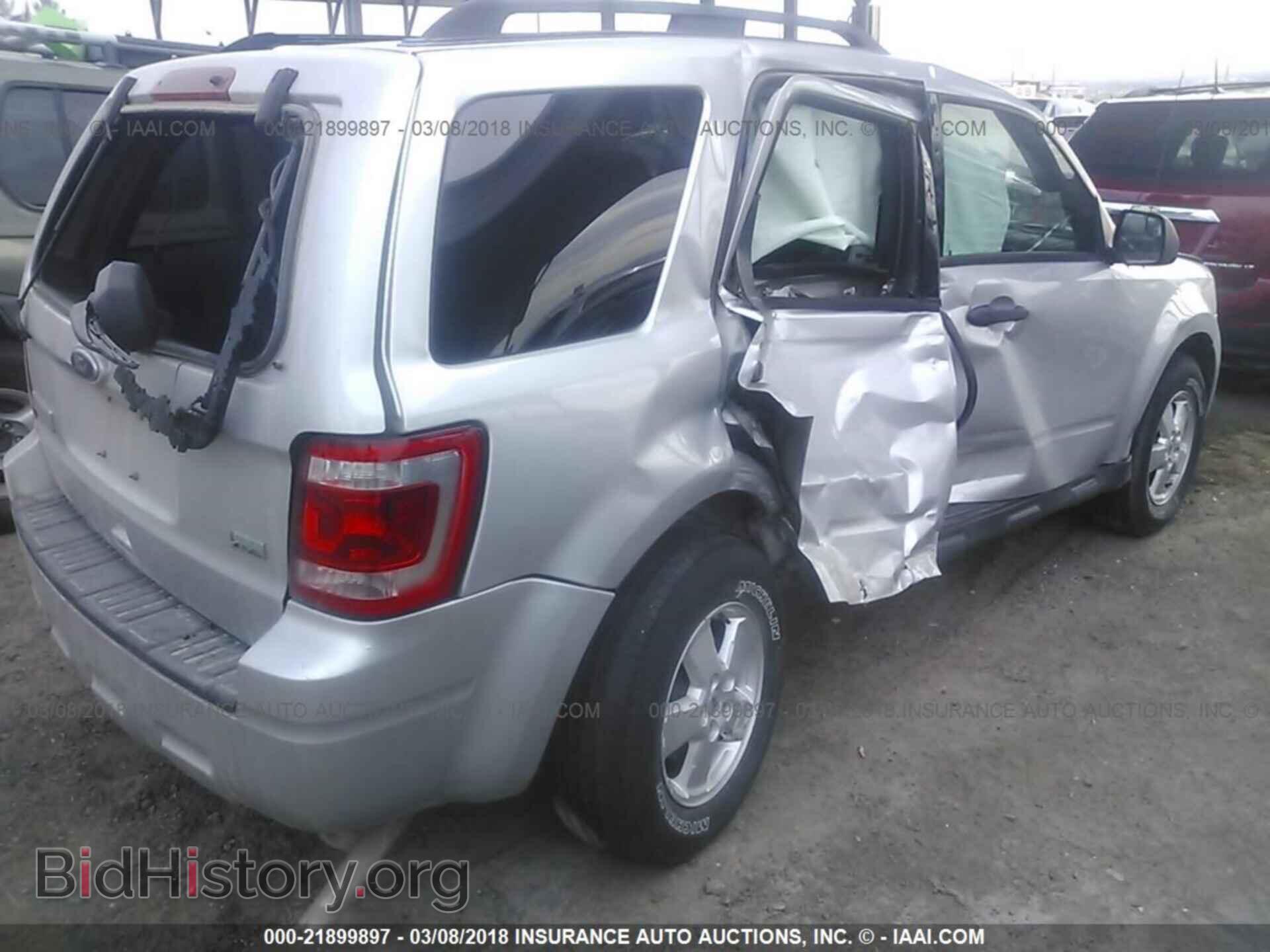 2012 Ford Escape - VIN: 1FMCU9DG4CKB56009 - Photo 4