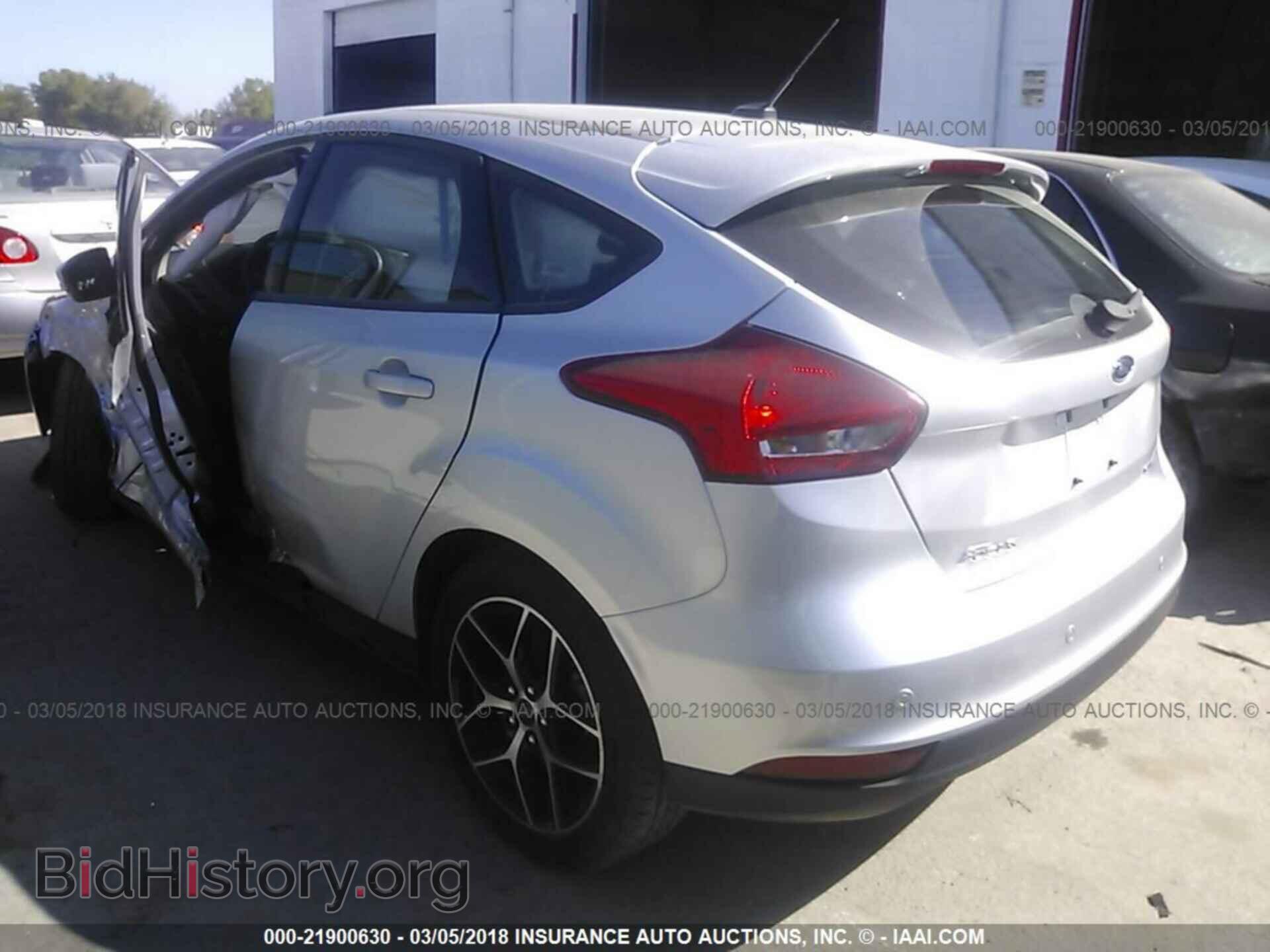2017 Ford Focus - VIN: 1FADP3M26HL225226 - Photo 3