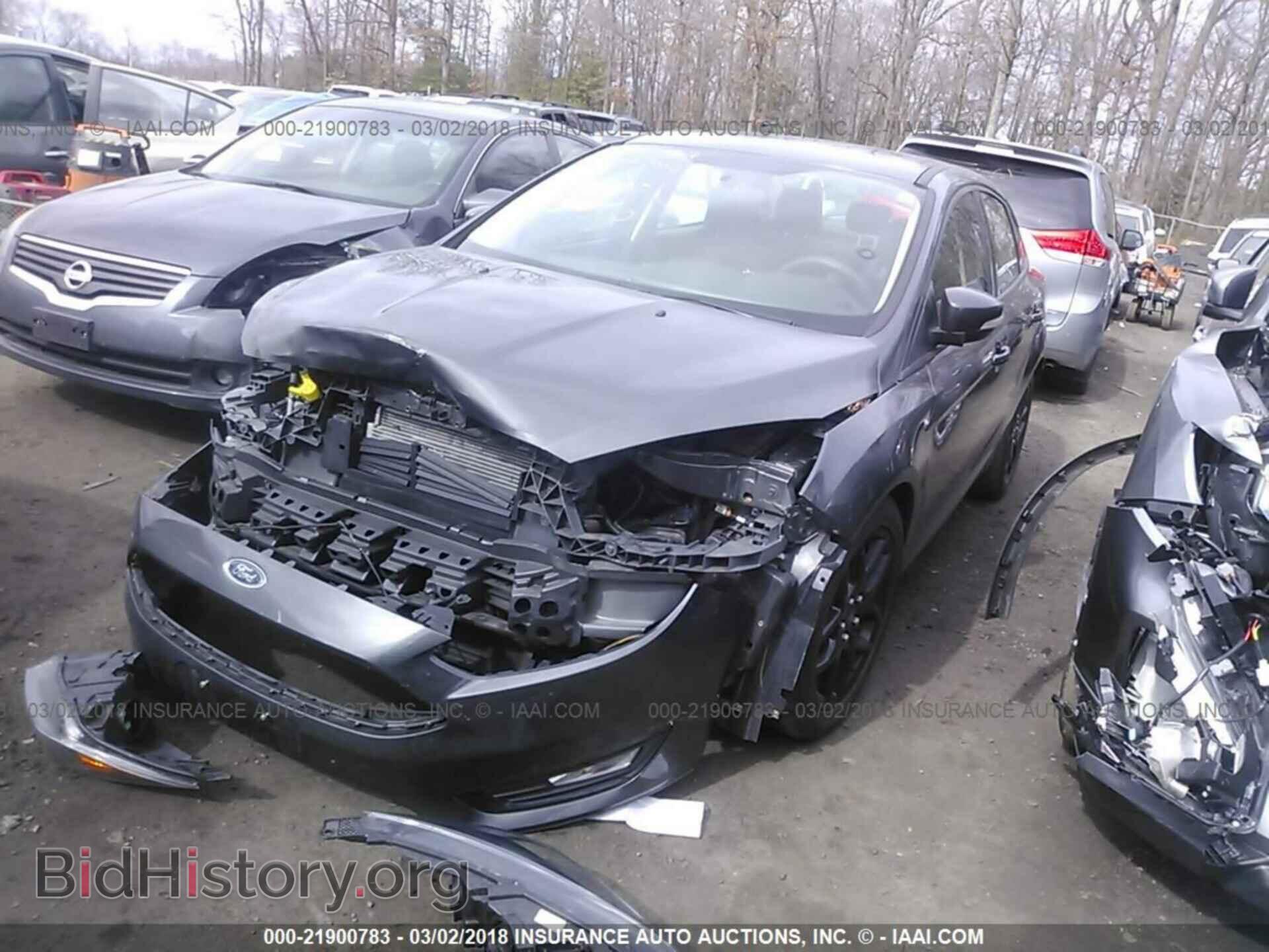 2016 Ford Focus - VIN: 1FADP3FE6GL257177 - Photo 2