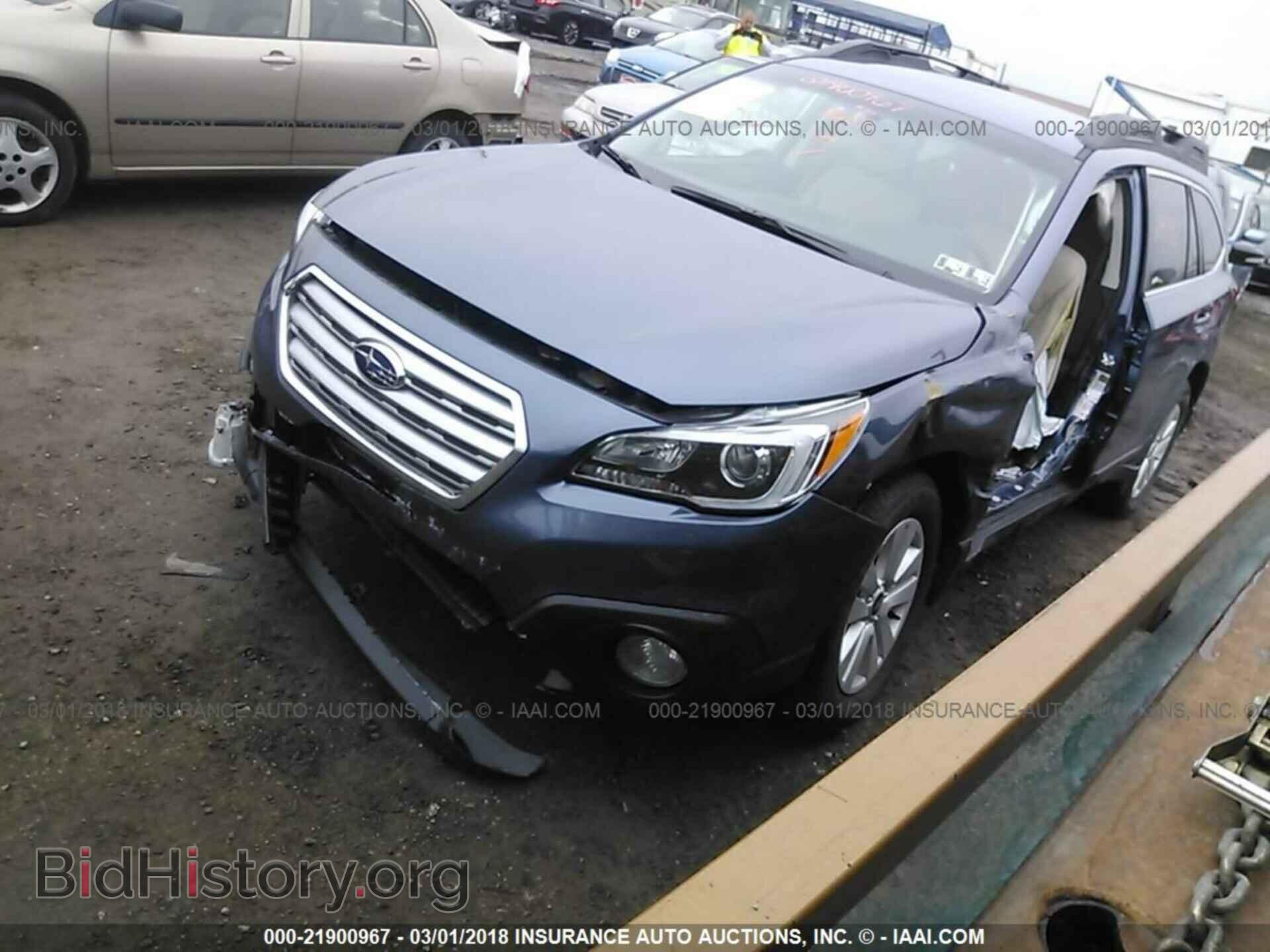 2017 Subaru Outback - VIN: 4S4BSACC7H3403591 - Фото 2