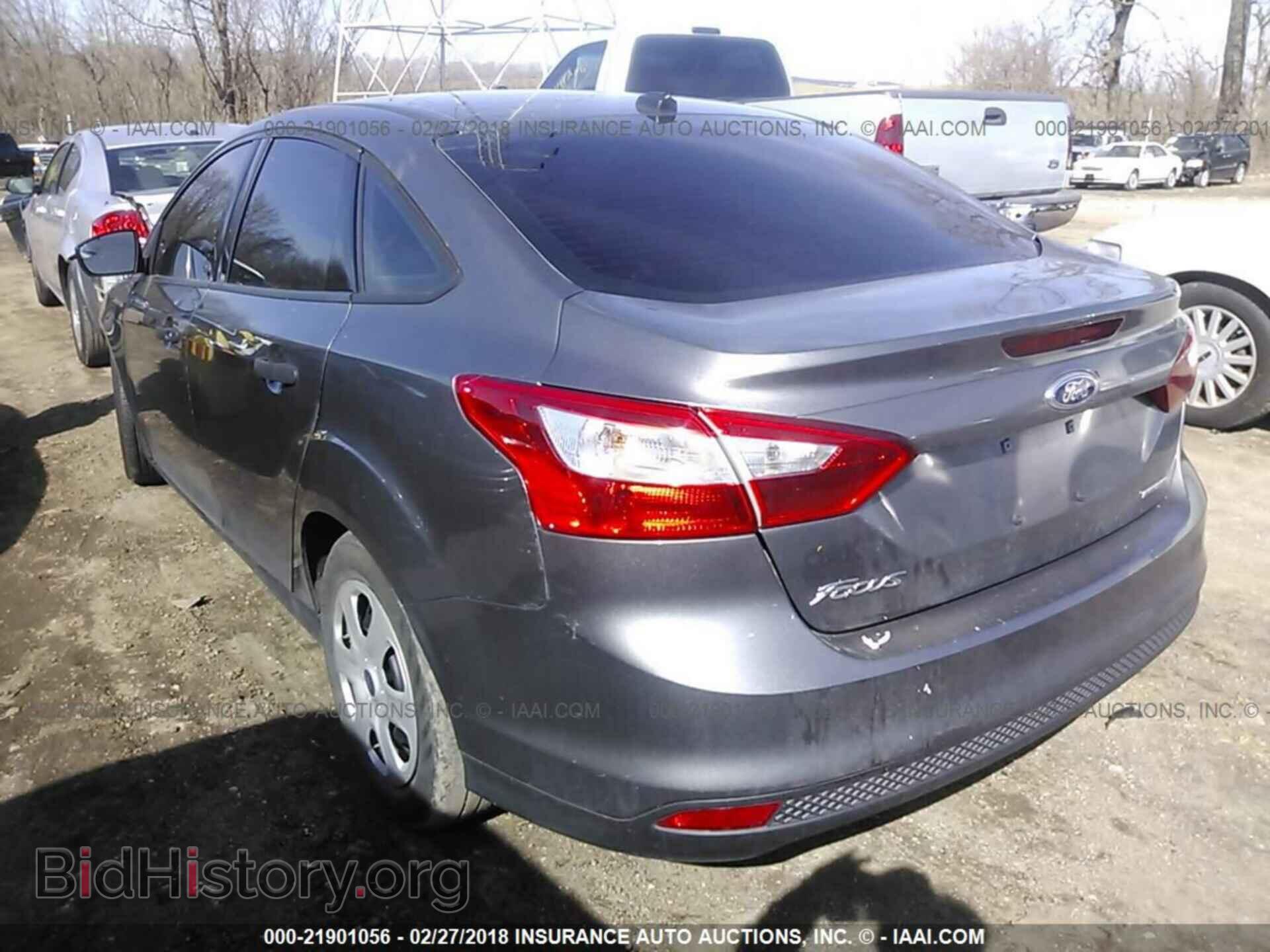 2014 Ford Focus - VIN: 1FADP3E26EL362452 - Photo 3