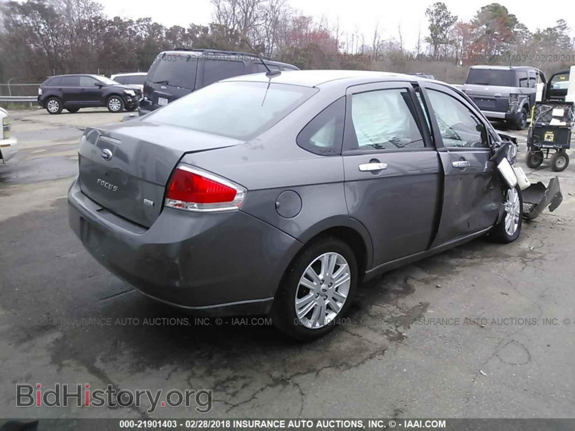 2009 FORD FOCUS - VIN: 1FAHP37N19W211564 - Photo 4