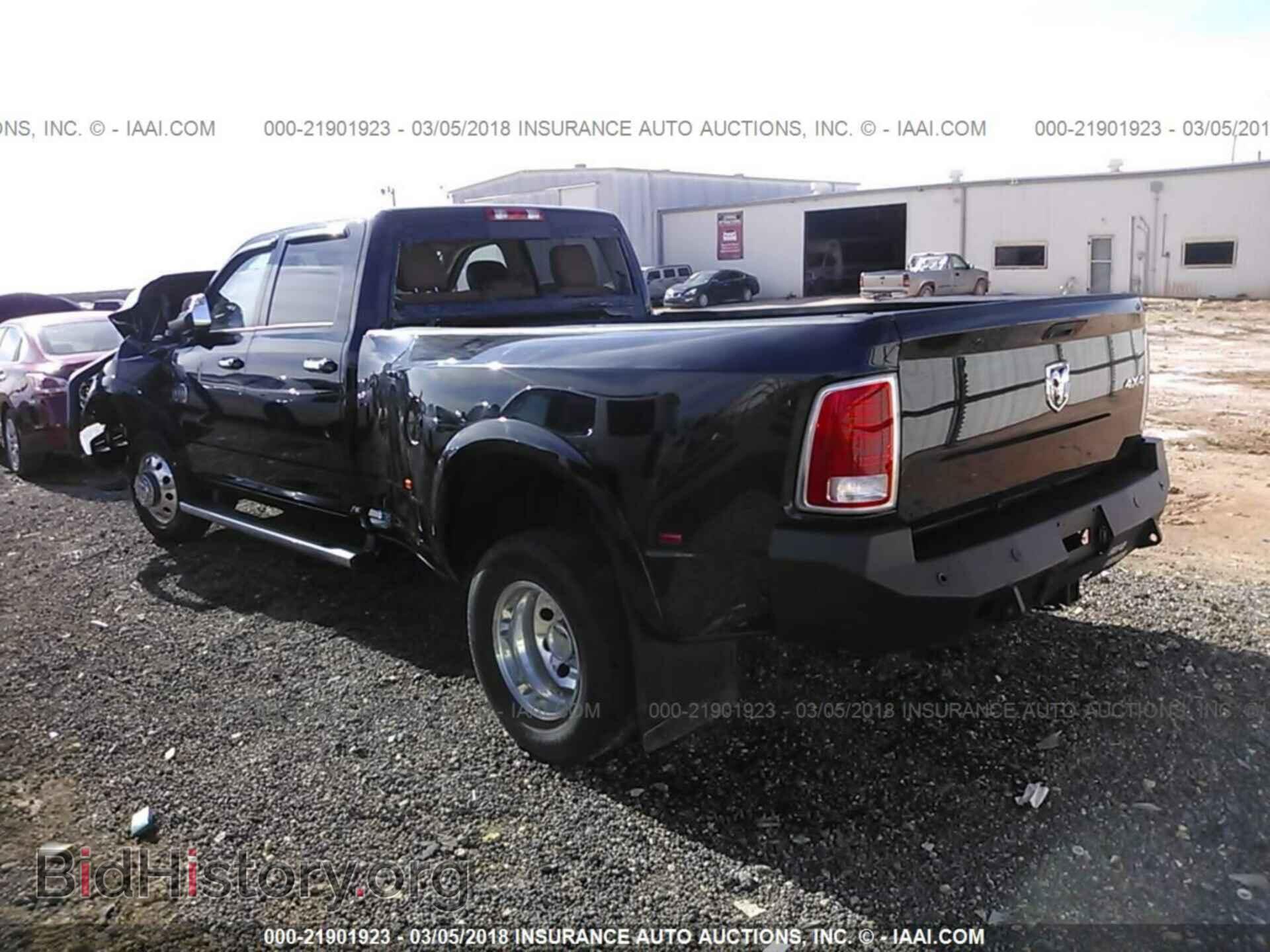 2015 Ram 3500 - VIN: 3C63RRKL1FG542489 - Фото 3