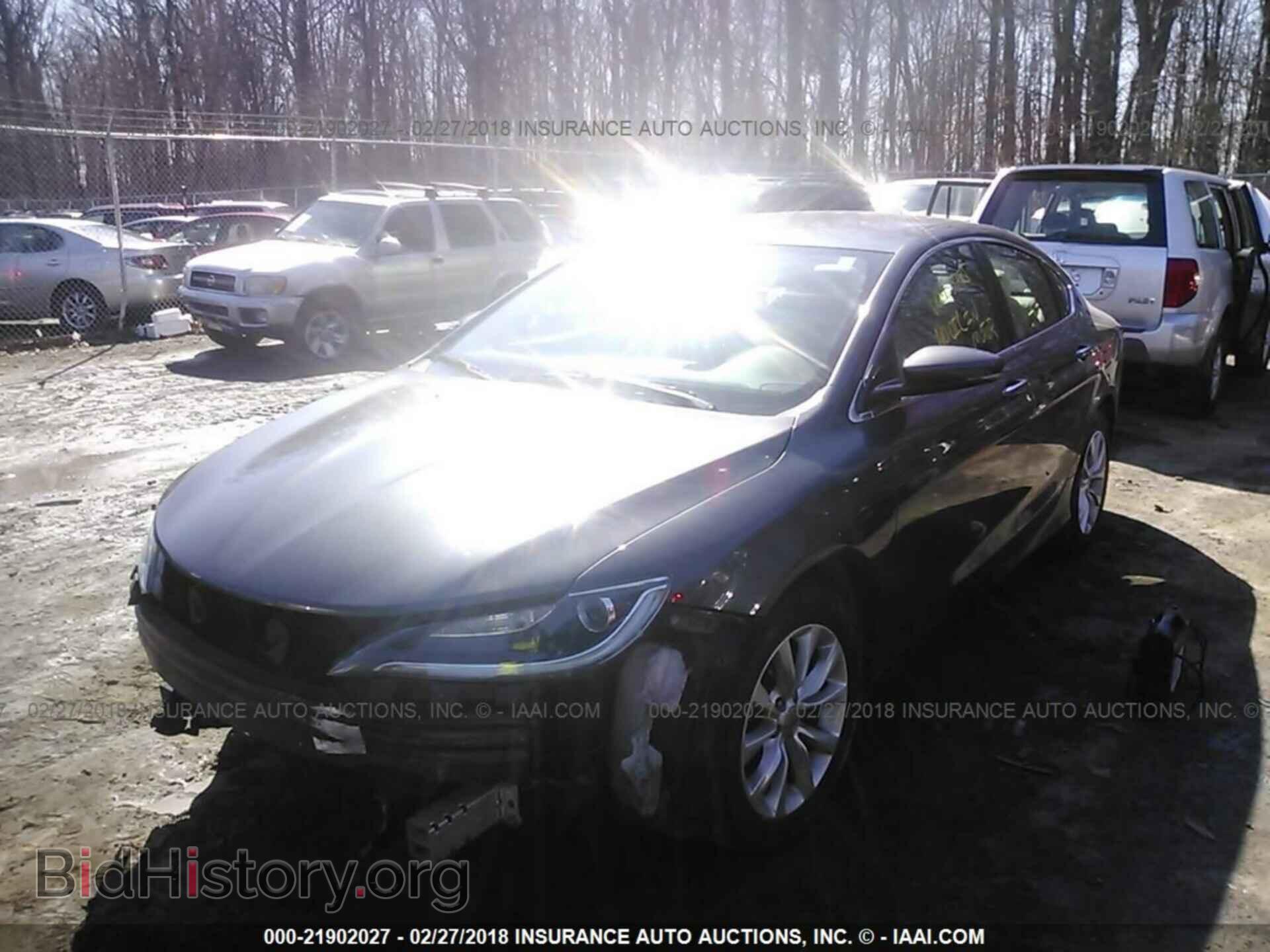 2015 Chrysler 200 - VIN: 1C3CCCCG5FN519656 - Фото 2