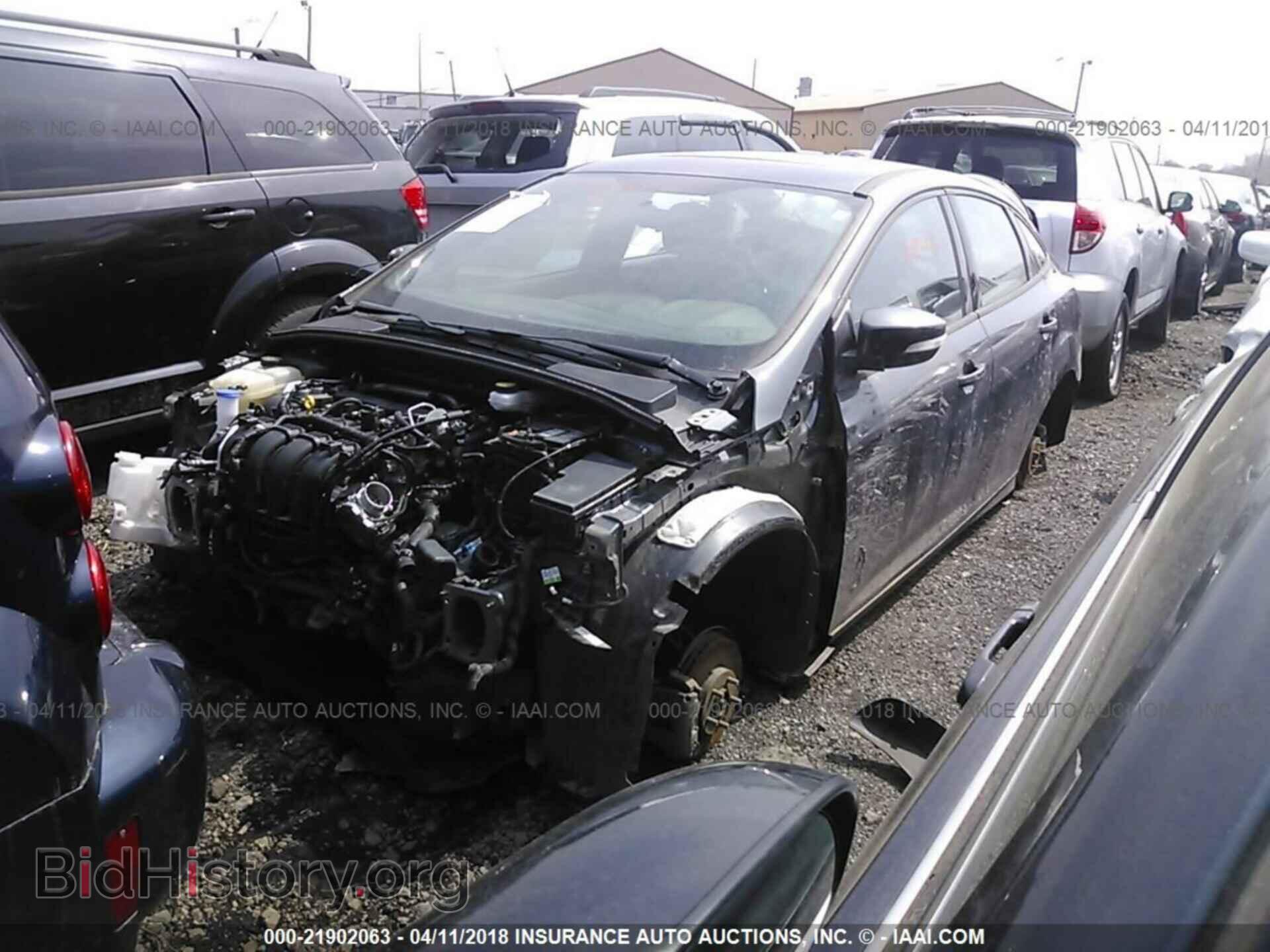 2017 Ford Focus - VIN: 1FADP3H28HL204145 - Фото 2