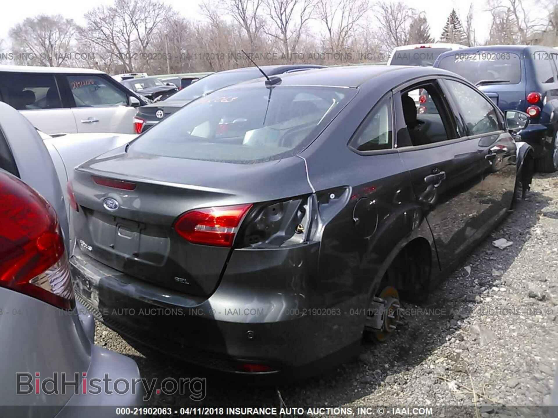 2017 Ford Focus - VIN: 1FADP3H28HL204145 - Фото 4