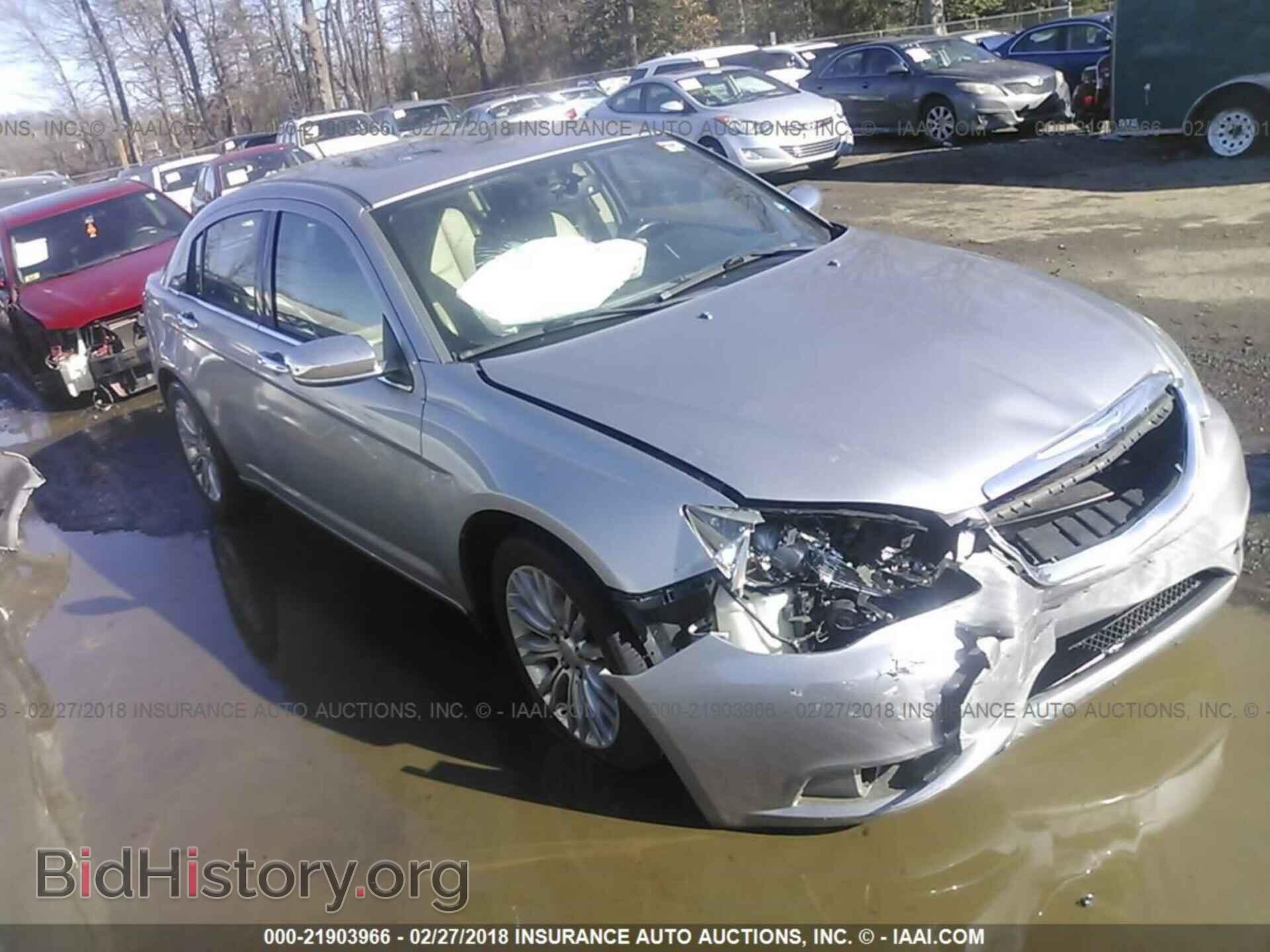 Photo 1C3CCBCG1DN631944 - Chrysler 200 2013