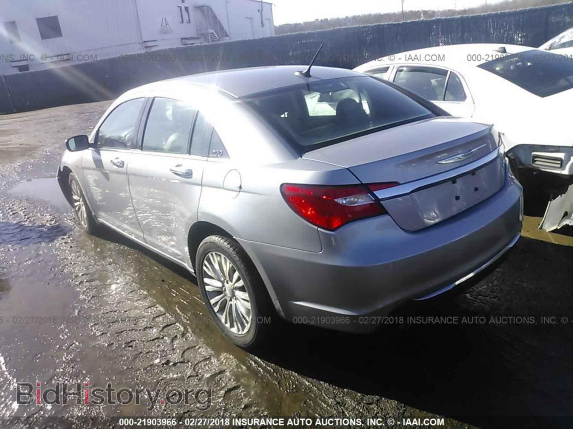 2013 Chrysler 200 - VIN: 1C3CCBCG1DN631944 - Photo 3
