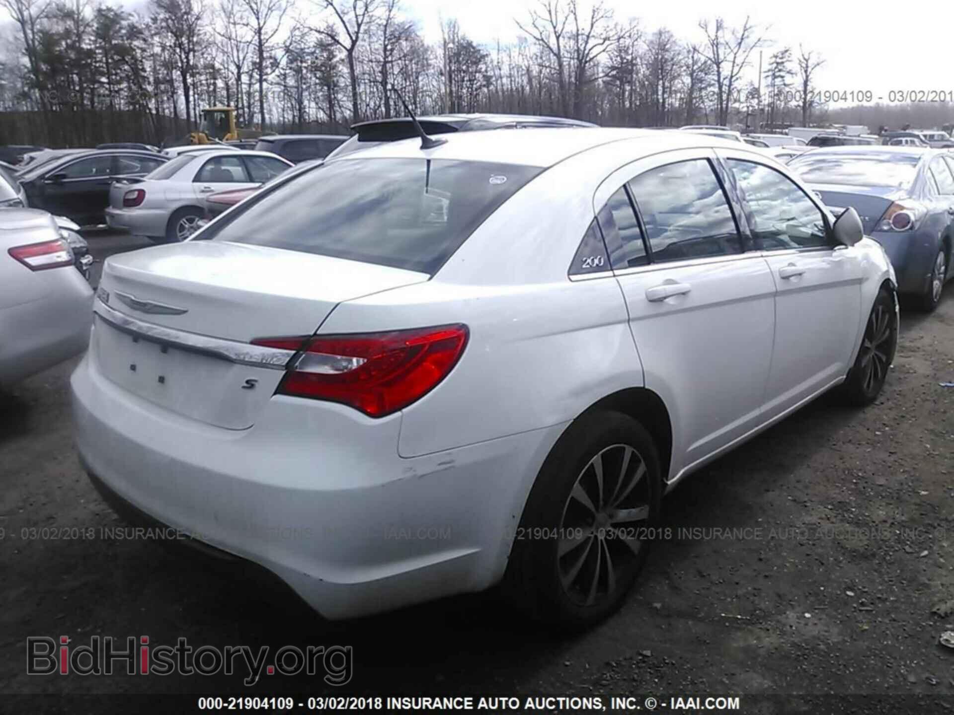 2013 Chrysler 200 - VIN: 1C3CCBBB6DN623392 - Photo 4