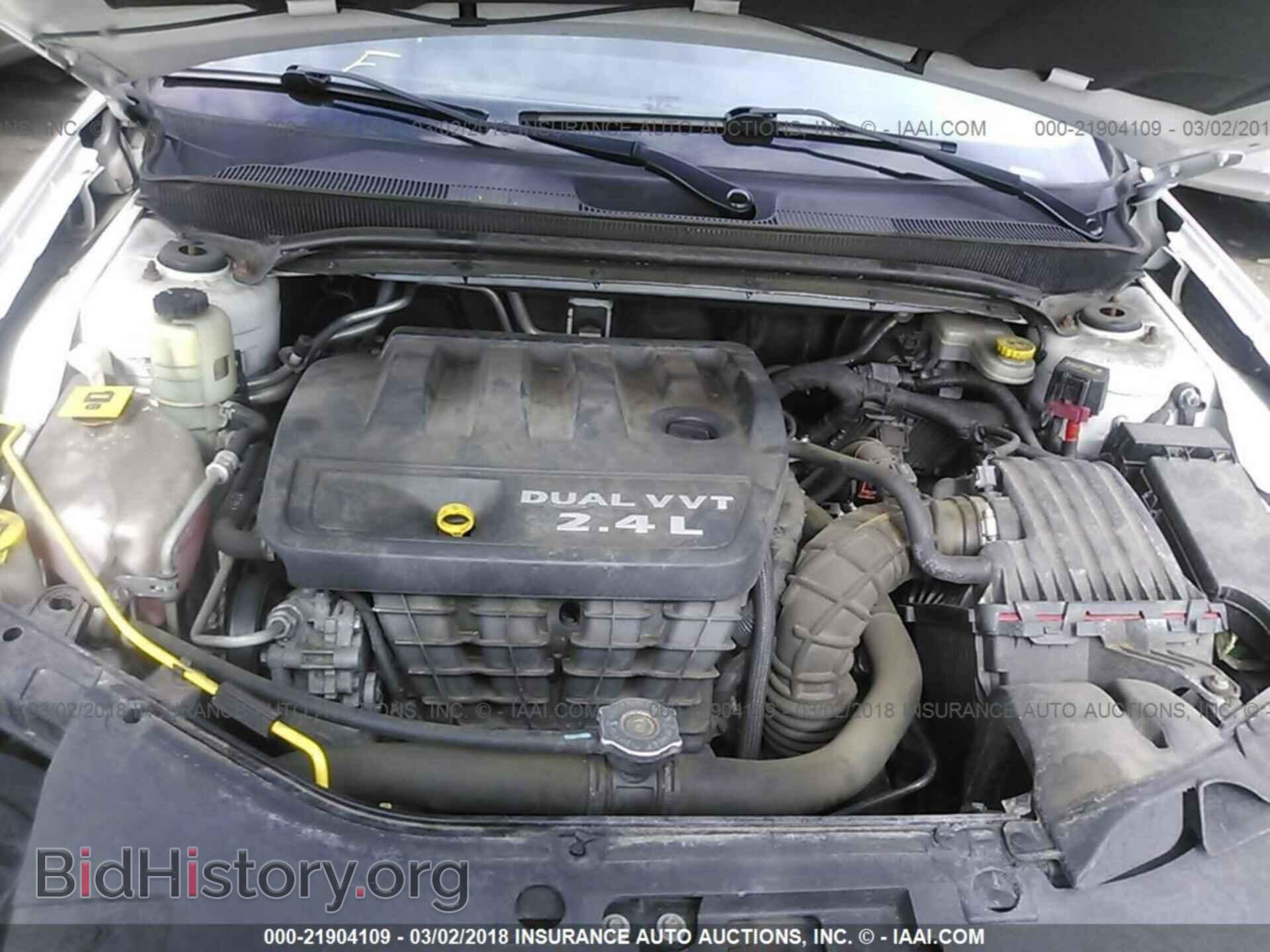 2013 Chrysler 200 - VIN: 1C3CCBBB6DN623392 - Photo 10