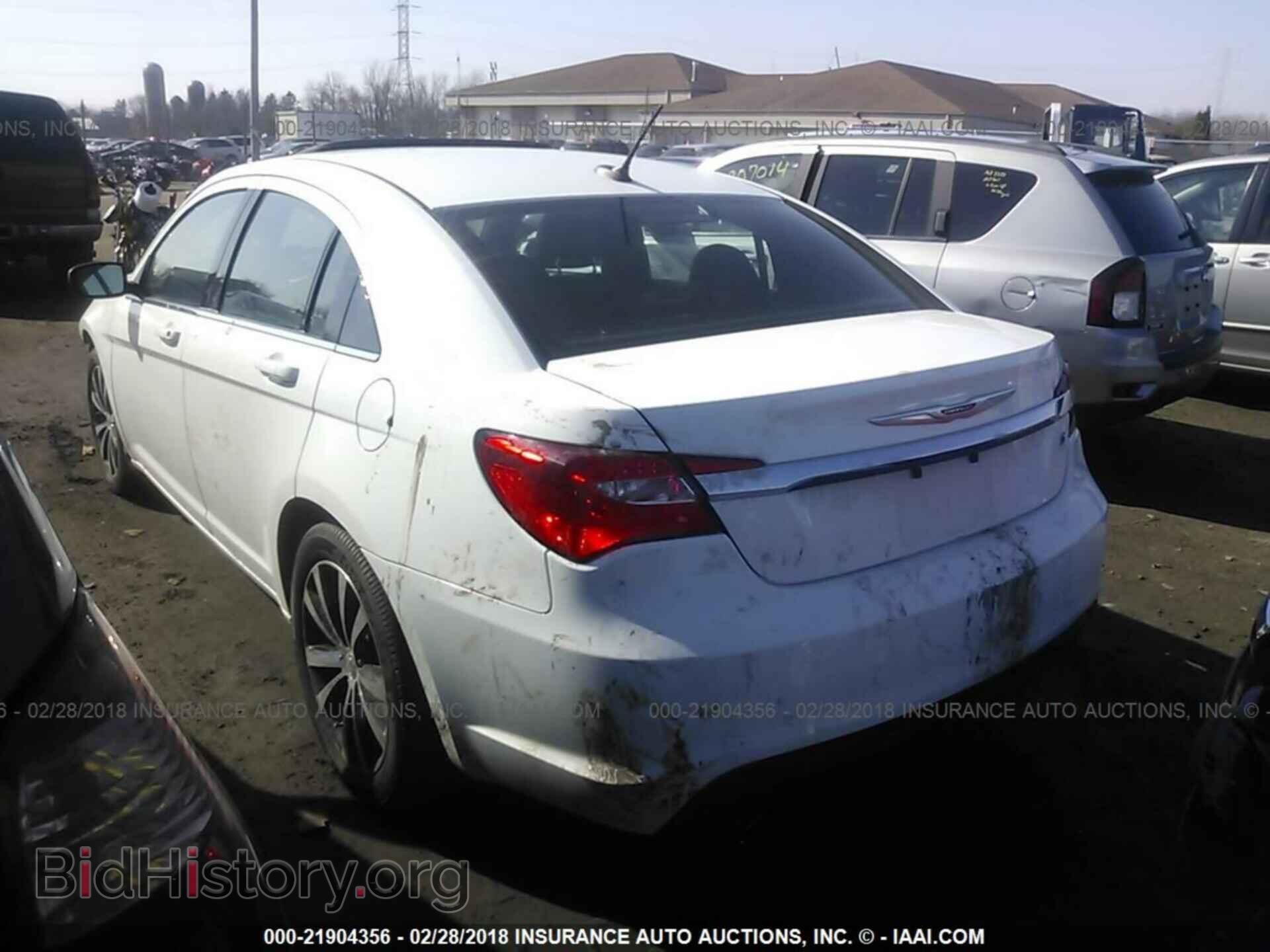 2014 Chrysler 200 - VIN: 1C3CCBCG5EN150869 - Photo 3