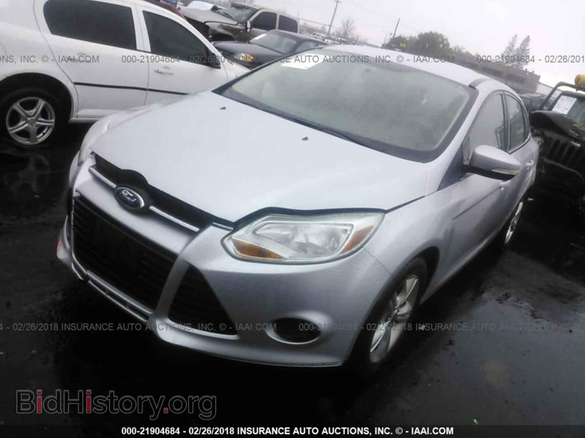 2013 Ford Focus - VIN: 1FADP3F23DL211260 - Фото 2