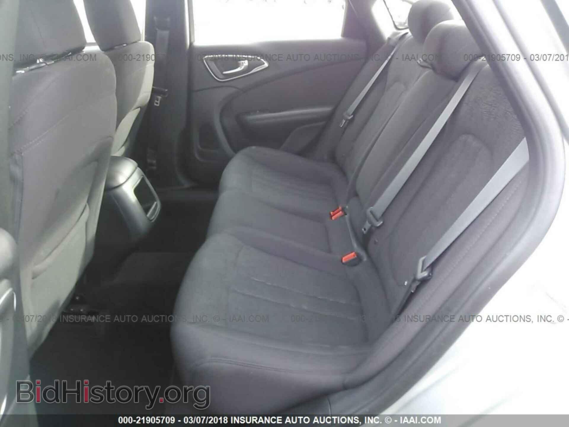2015 Chrysler 200 - VIN: 1C3CCCAB8FN600156 - Photo 8