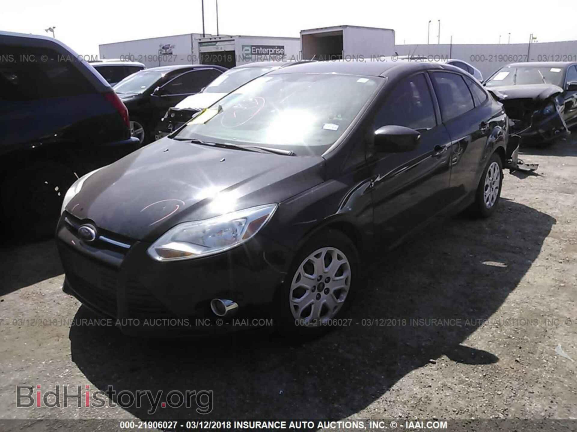 2012 Ford Focus - VIN: 1FAHP3F28CL312780 - Photo 2
