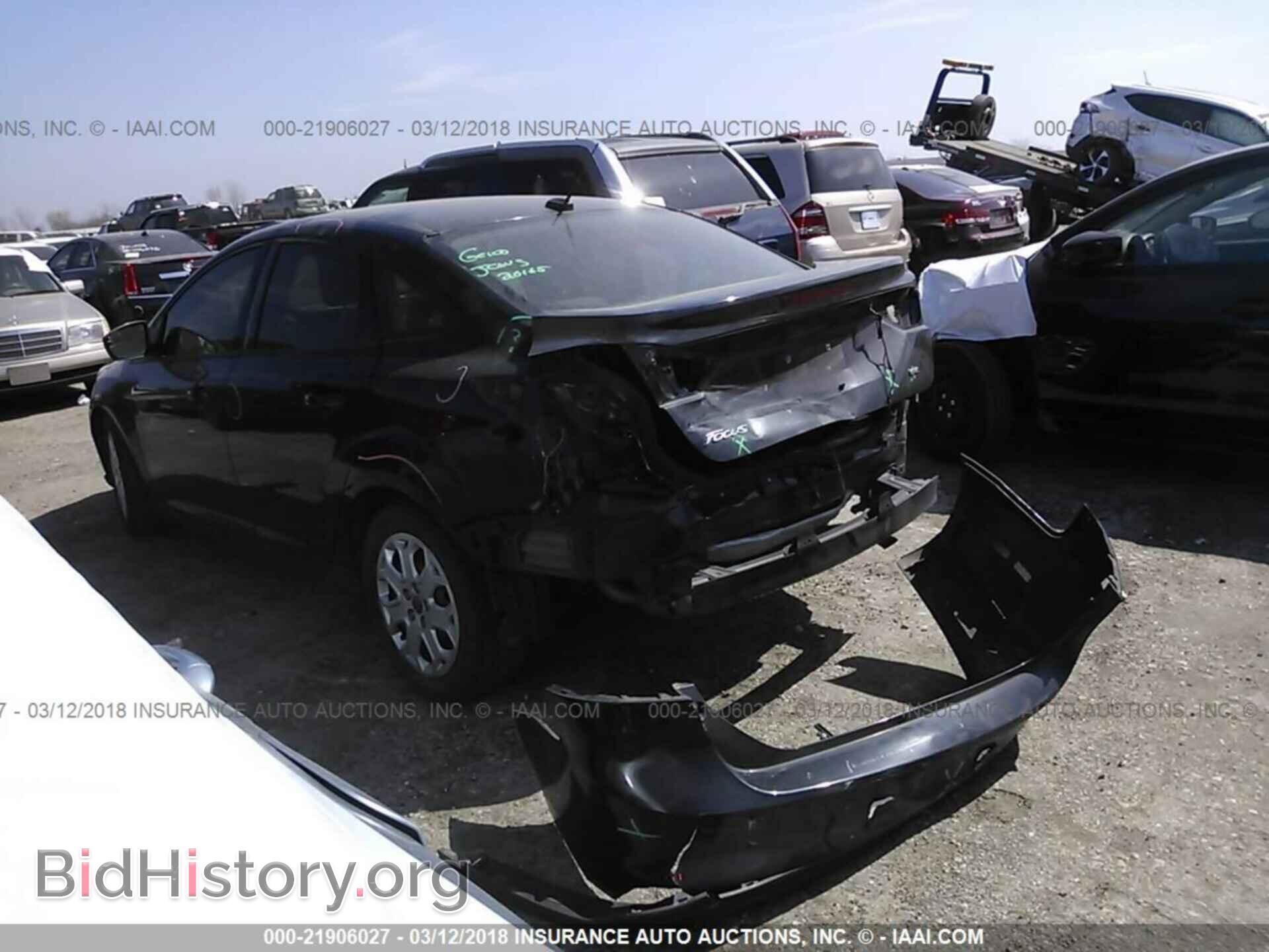 2012 Ford Focus - VIN: 1FAHP3F28CL312780 - Photo 3