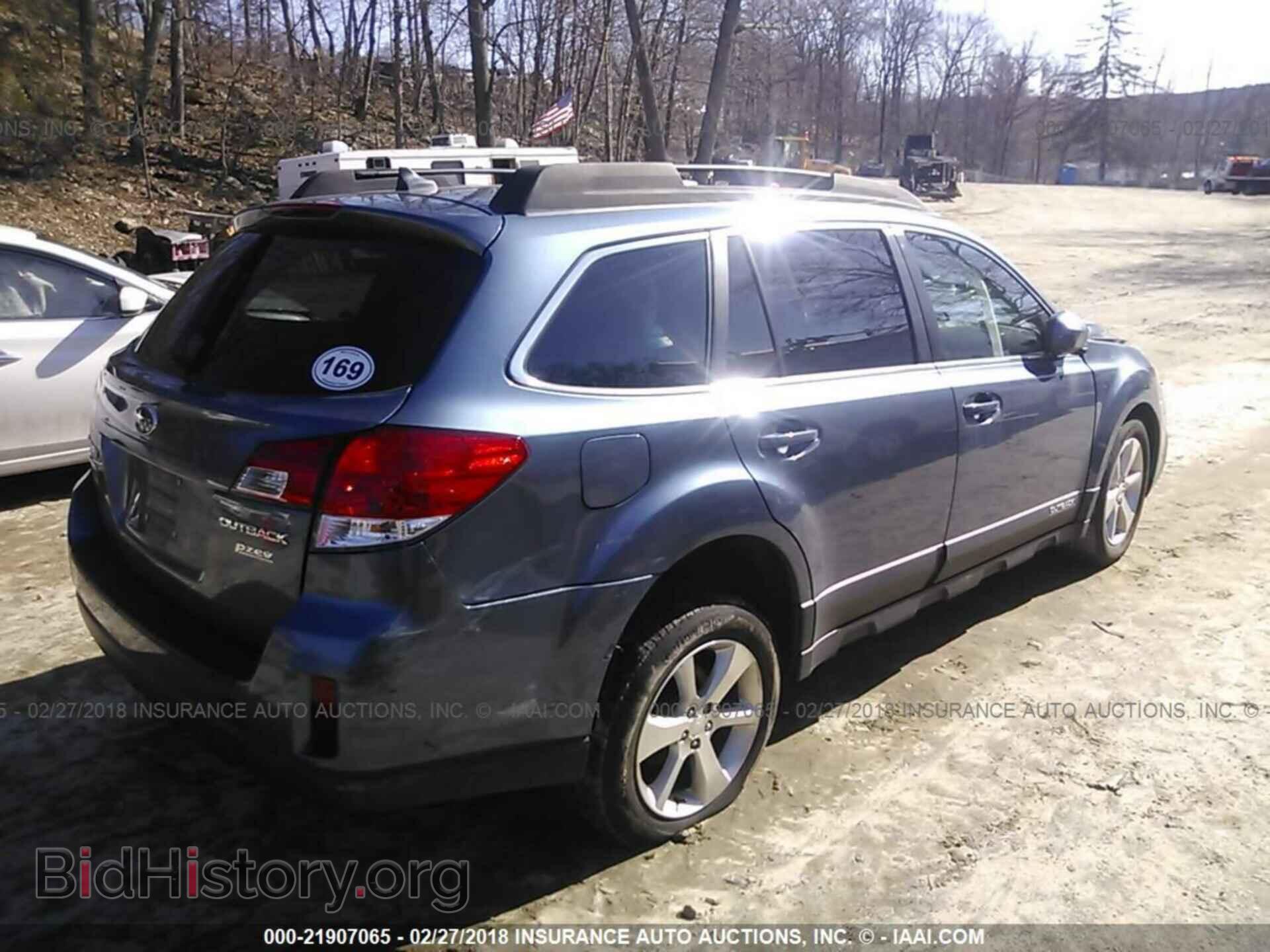 2014 Subaru Outback - VIN: 4S4BRBLC6E3203590 - Фото 4