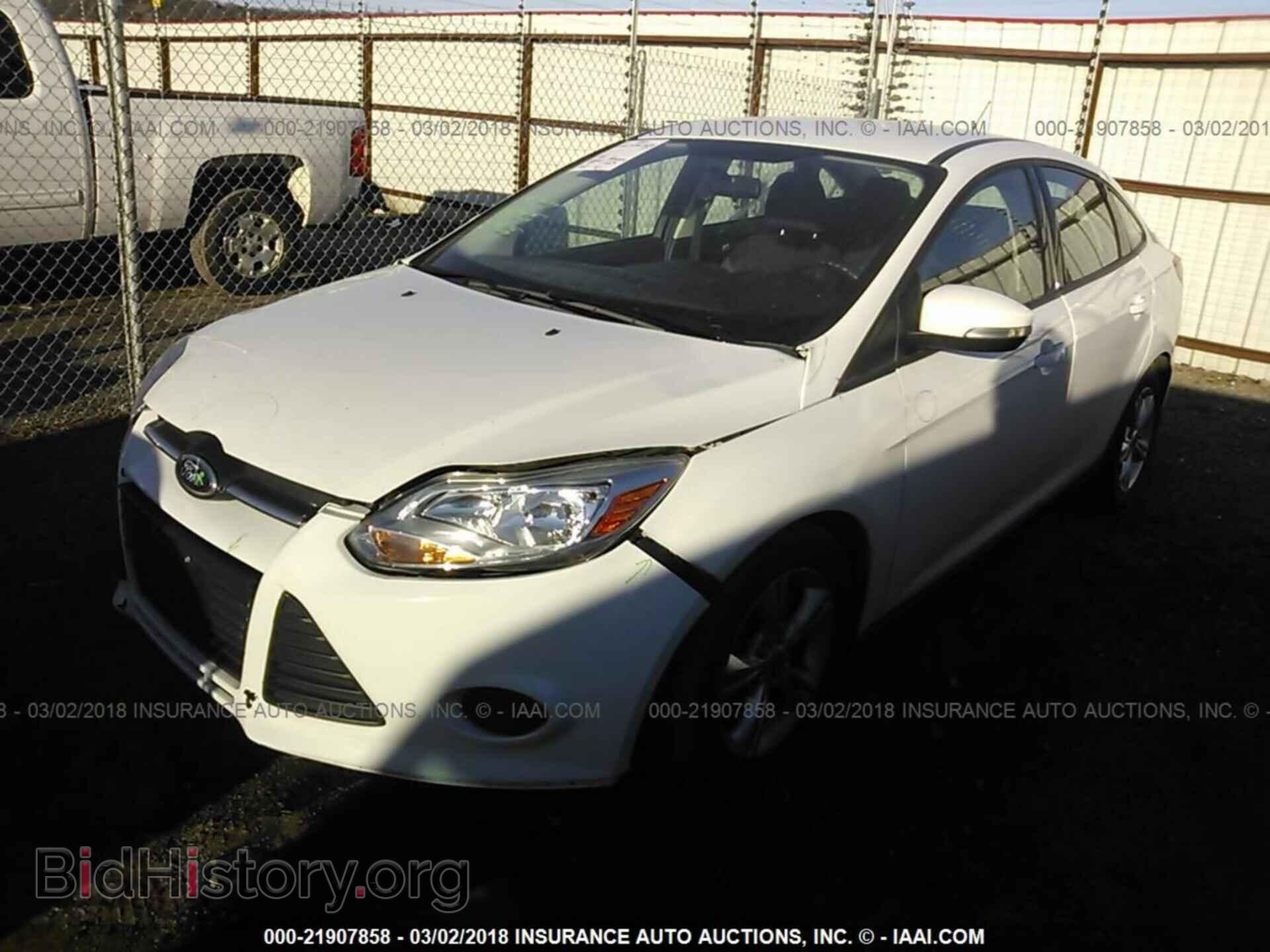 2013 Ford Focus - VIN: 1FADP3F26DL213441 - Фото 2
