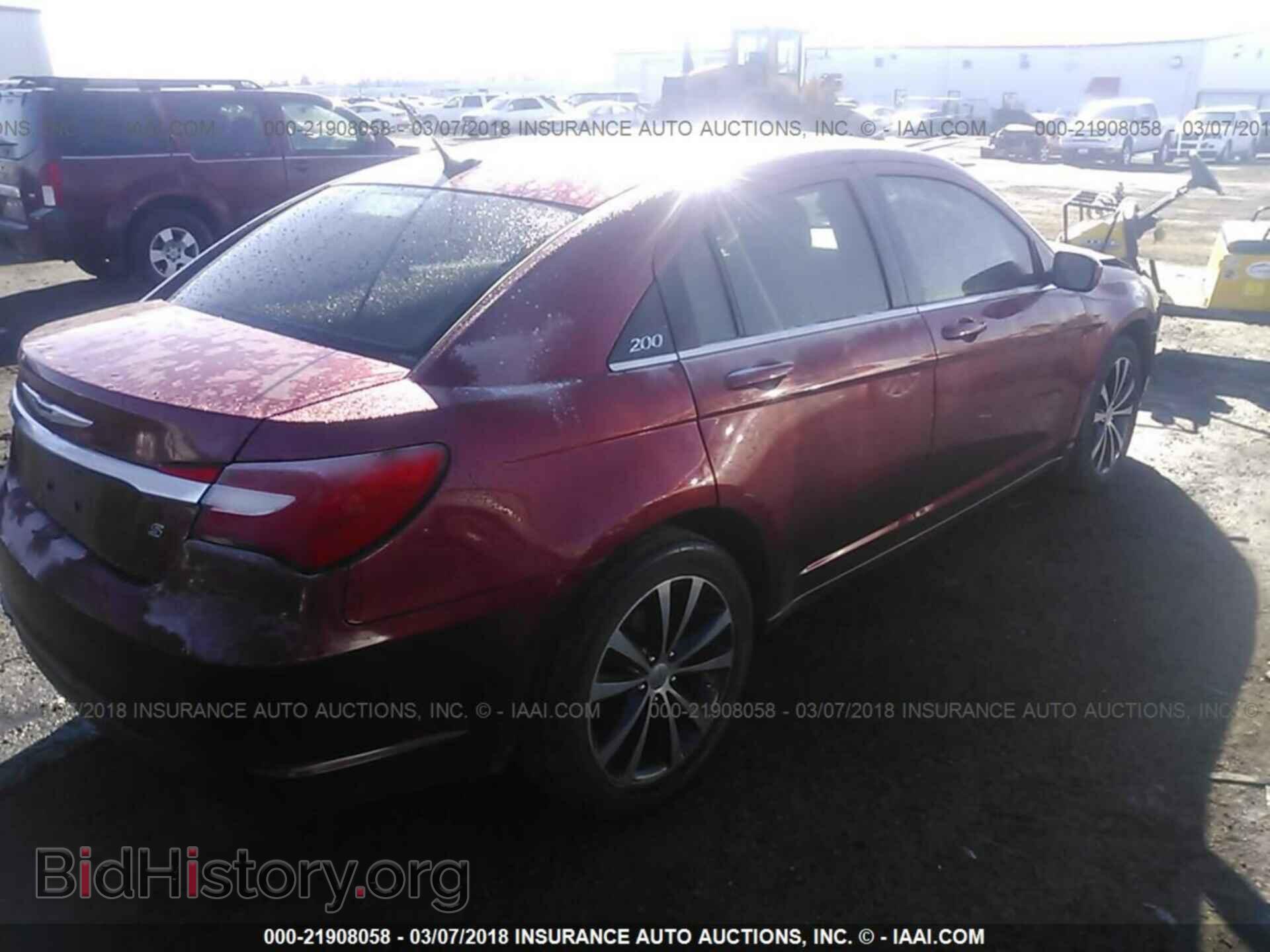 2013 Chrysler 200 - VIN: 1C3CCBBB7DN706751 - Фото 4
