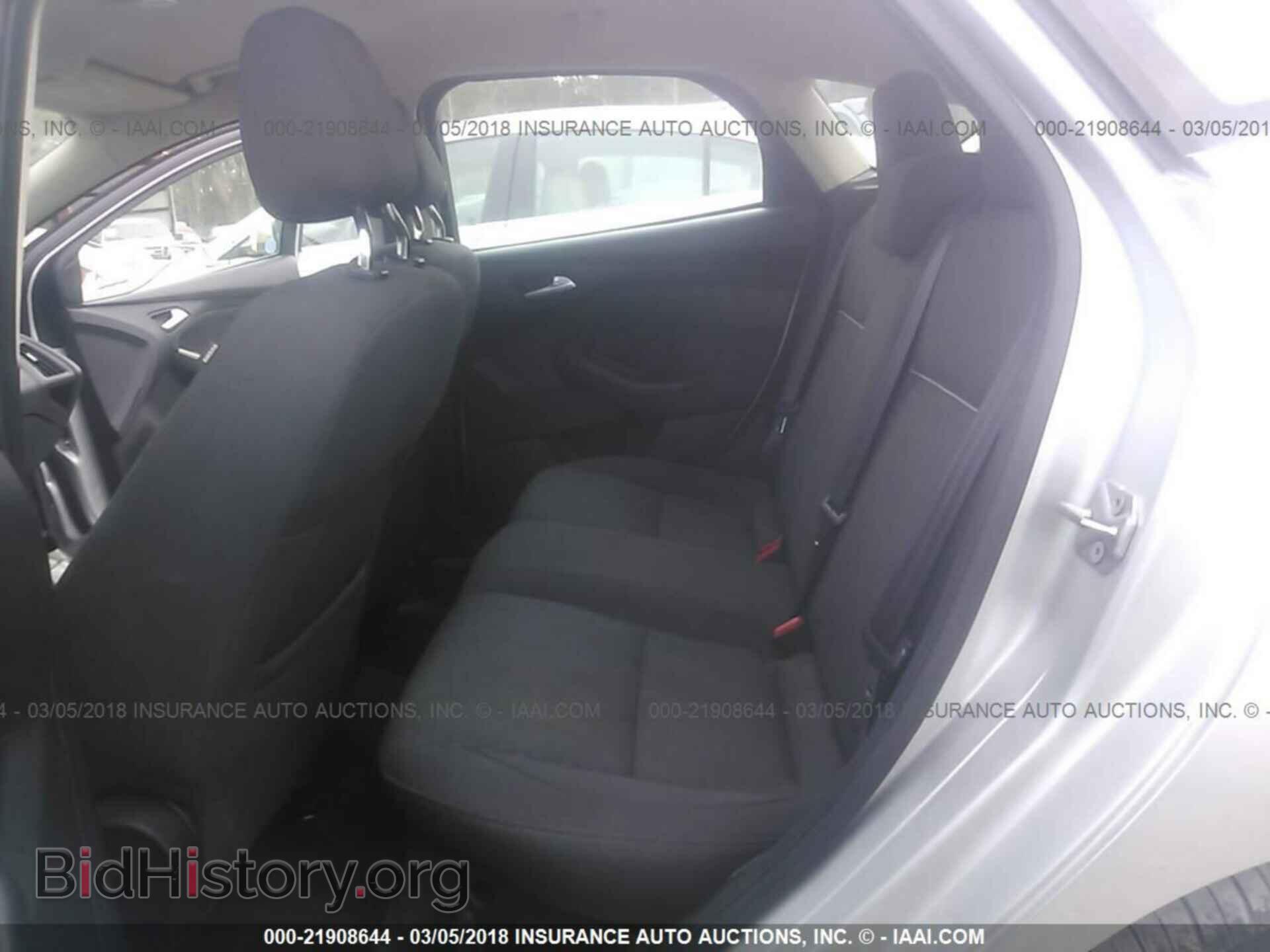 2012 Ford Focus - VIN: 1FAHP3M26CL315101 - Photo 8