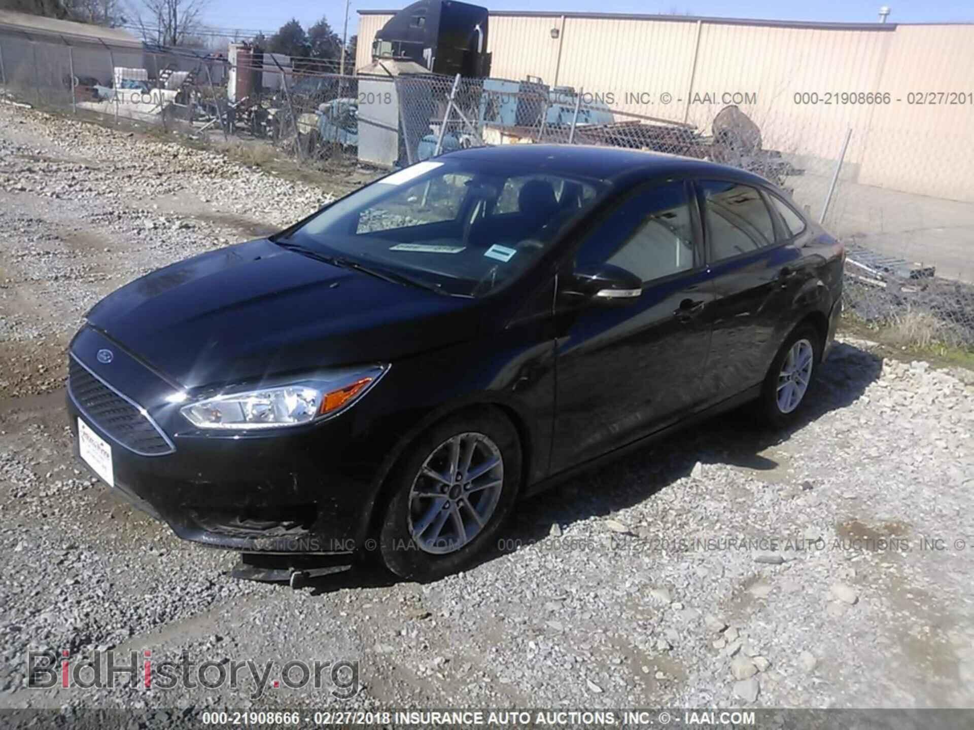 2015 Ford Focus - VIN: 1FADP3F23FL219412 - Photo 2
