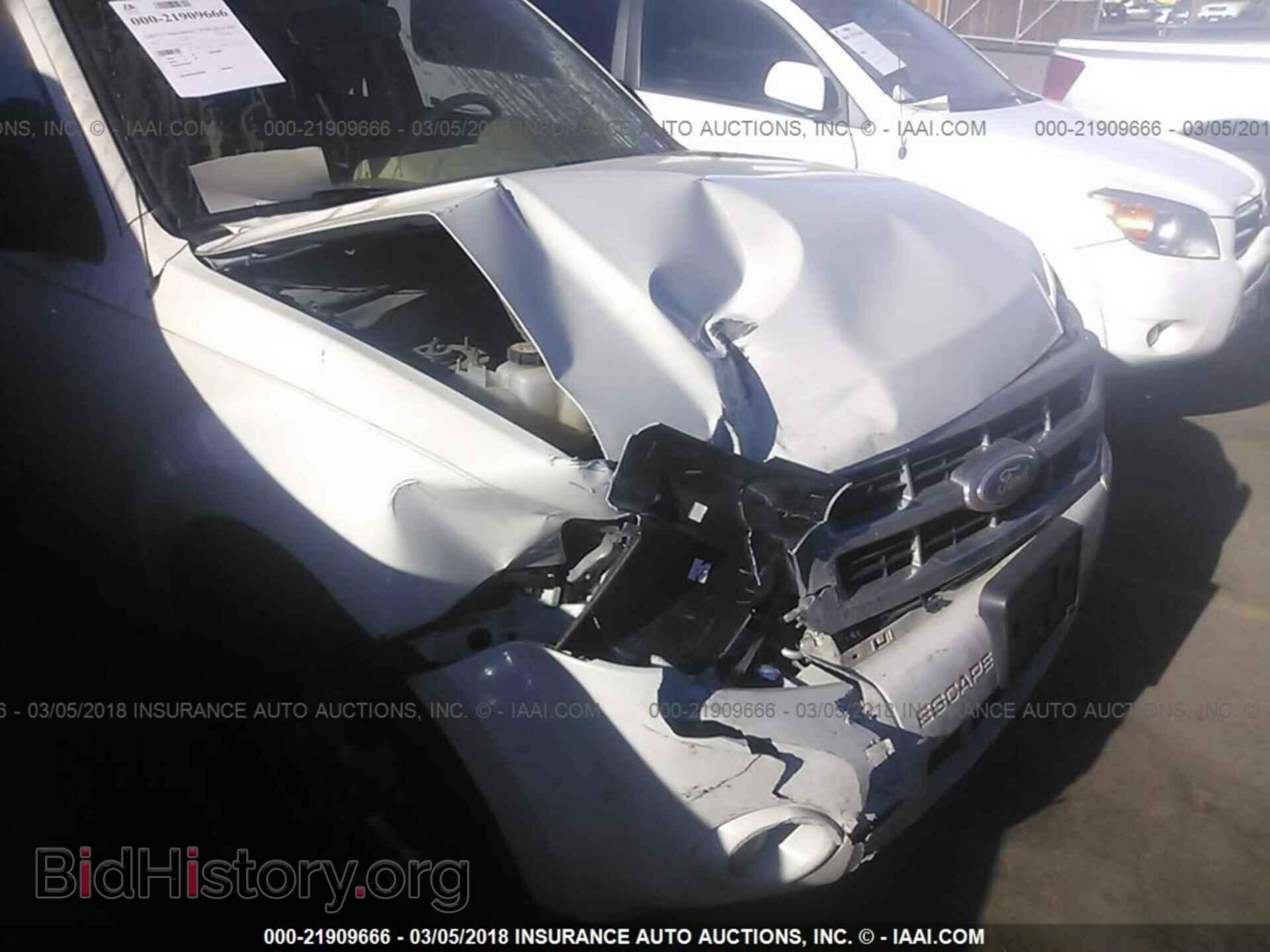 2012 Ford Escape - VIN: 1FMCU9D75CKC35009 - Photo 6