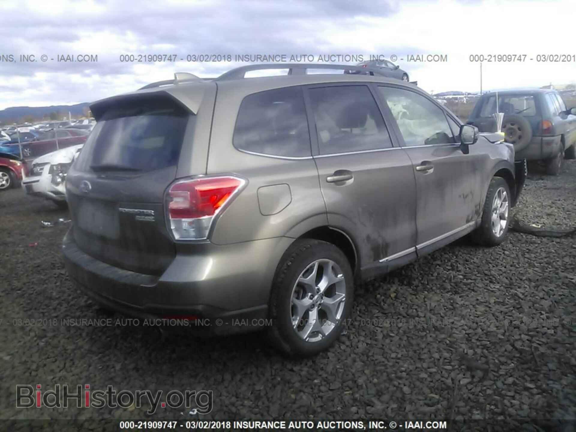 2017 Subaru Forester - VIN: JF2SJATCXHH540486 - Фото 4