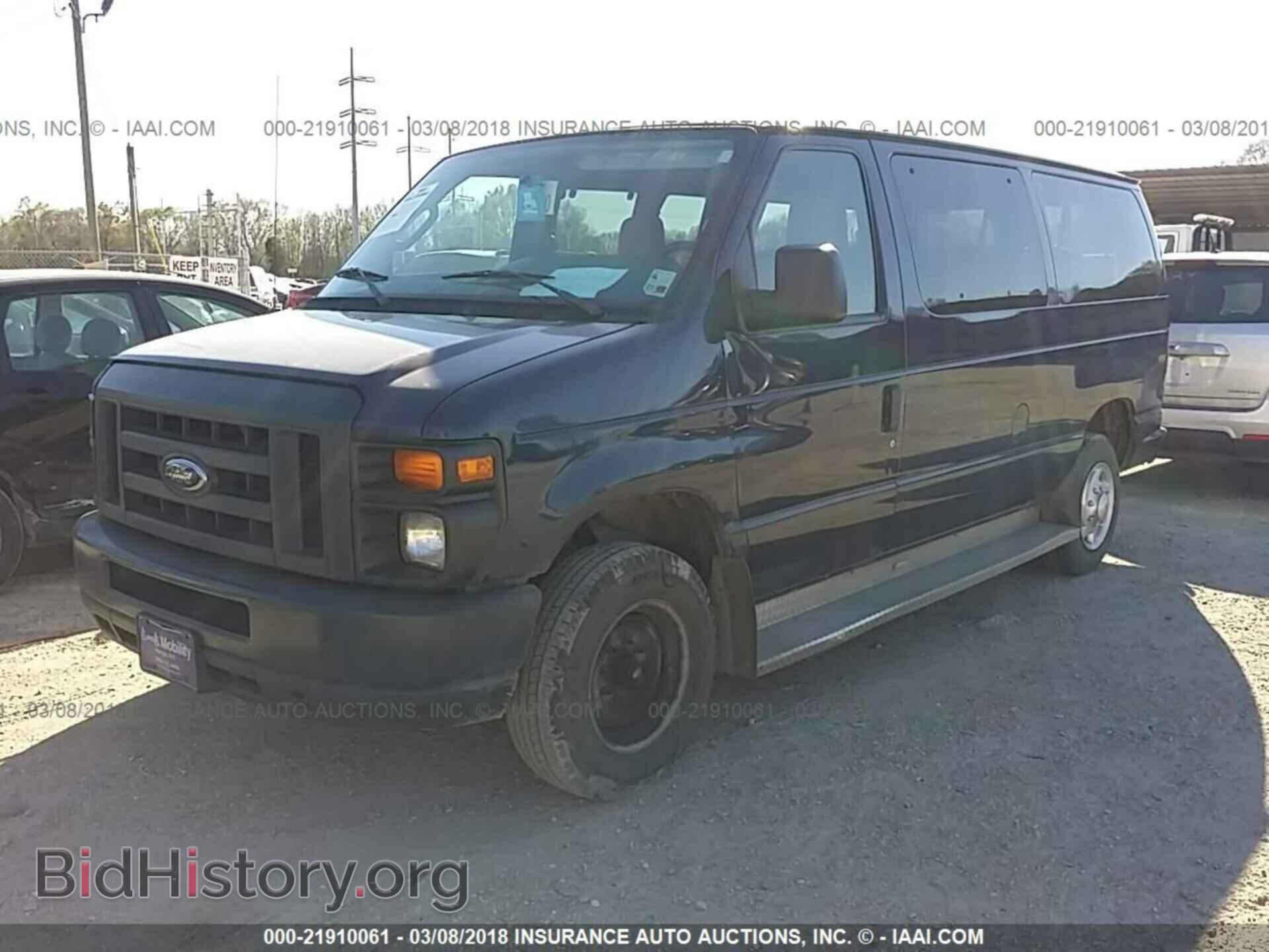 2013 Ford Econoline - VIN: 1FBNE3BL8DDA01772 - Фото 2