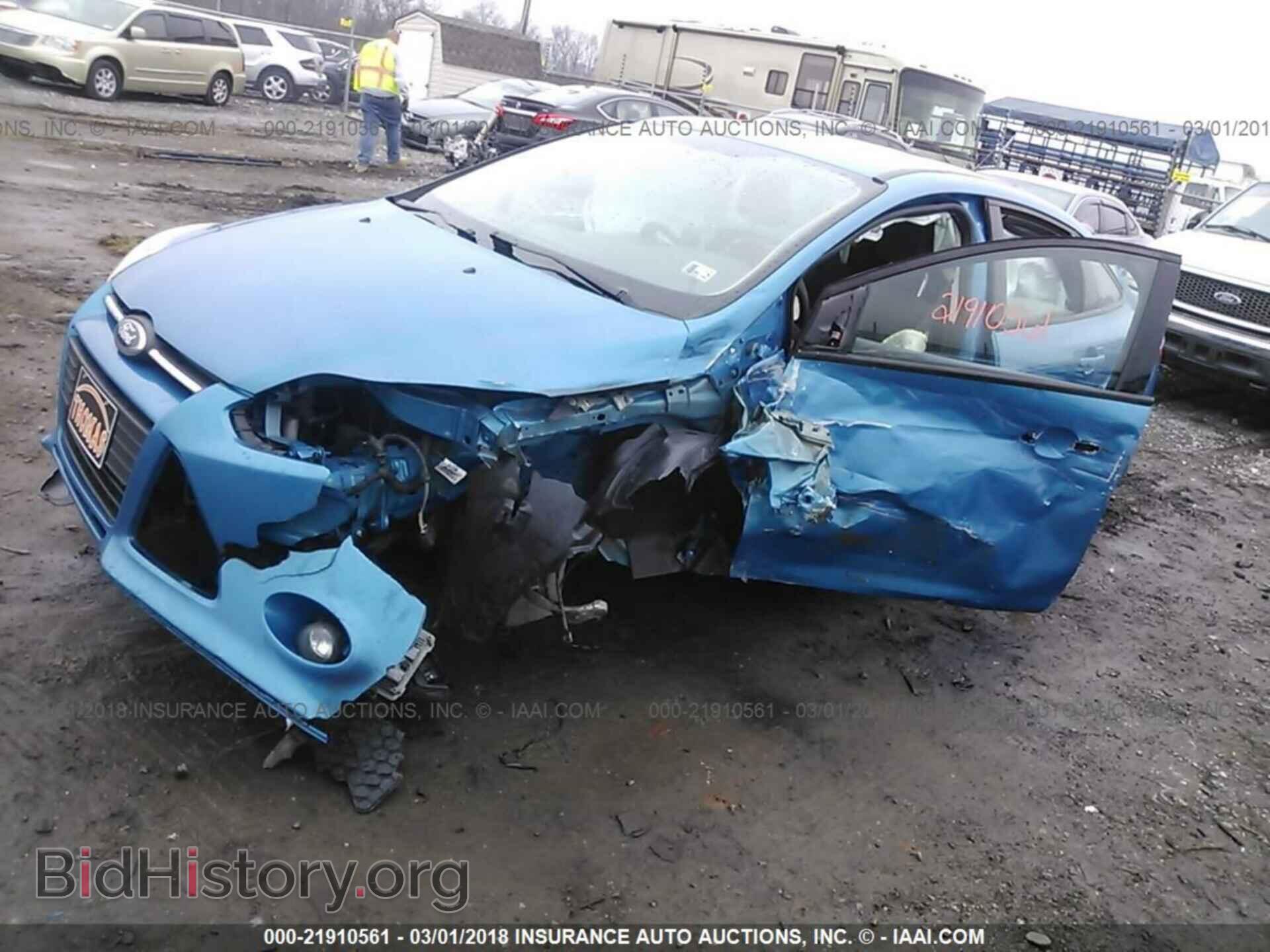 2012 Ford Focus - VIN: 1FAHP3F23CL283298 - Фото 2