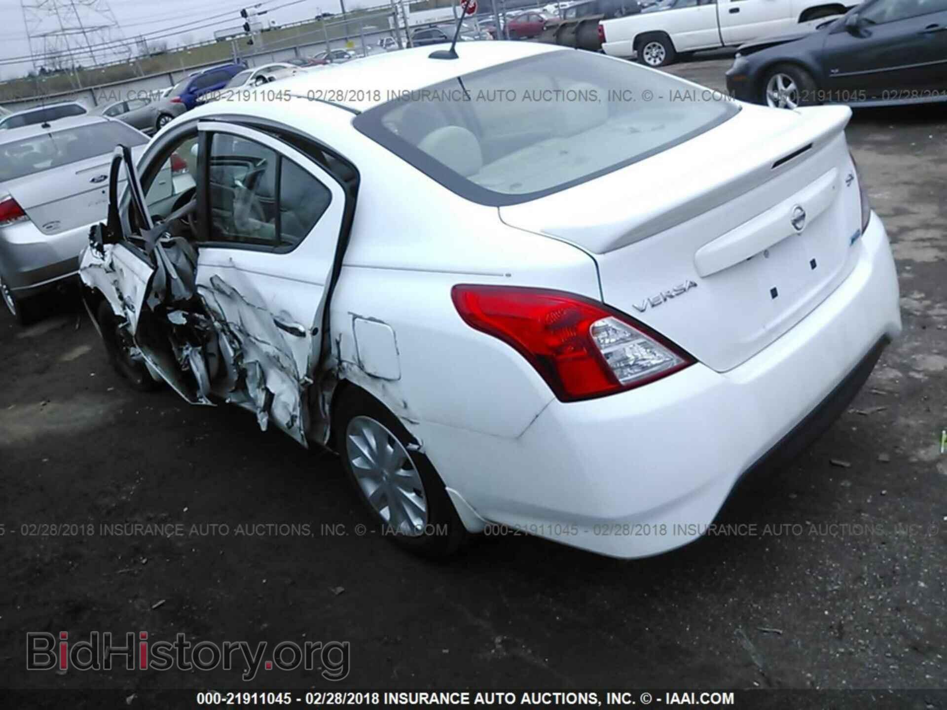 2016 Nissan Versa - VIN: 3N1CN7AP0GL818072 - Фото 3