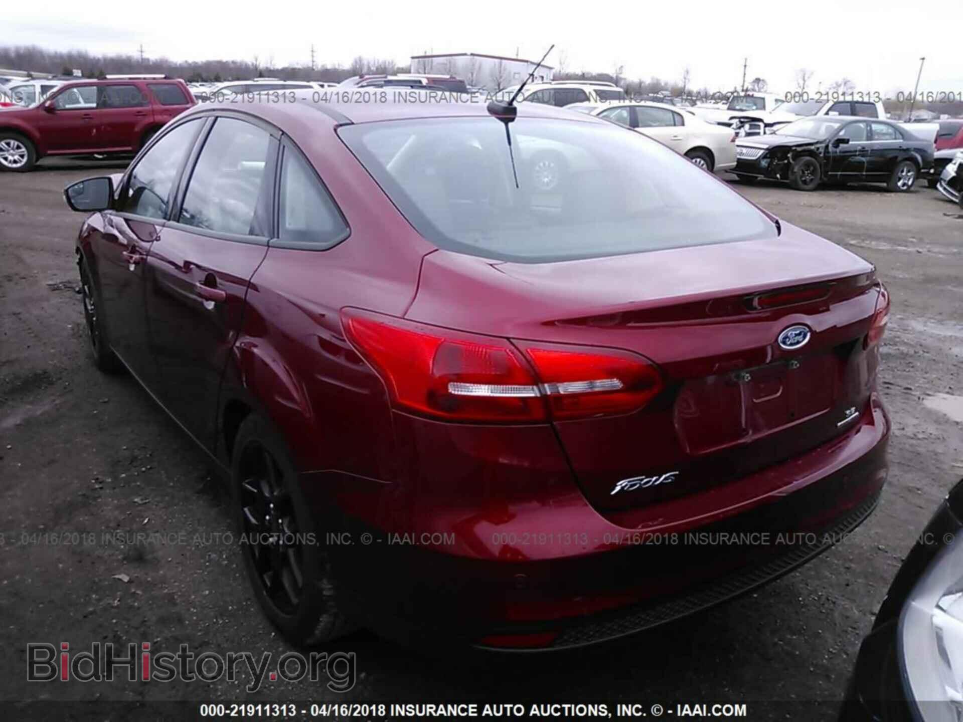 2016 Ford Focus - VIN: 1FADP3F24GL305510 - Фото 3