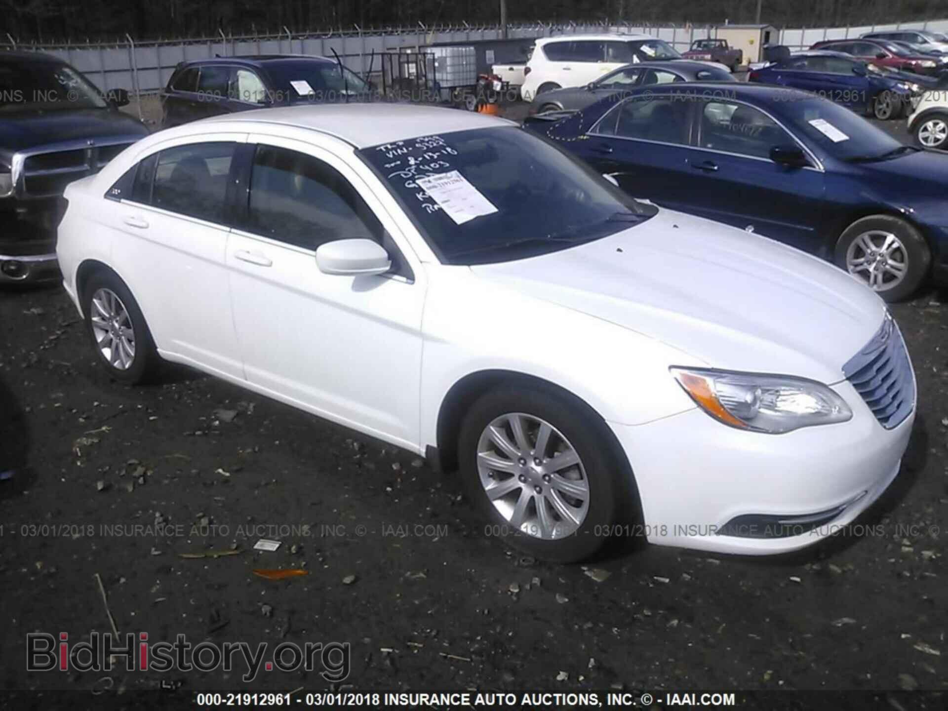 Photo 1C3CCBBB3DN745322 - Chrysler 200 2013