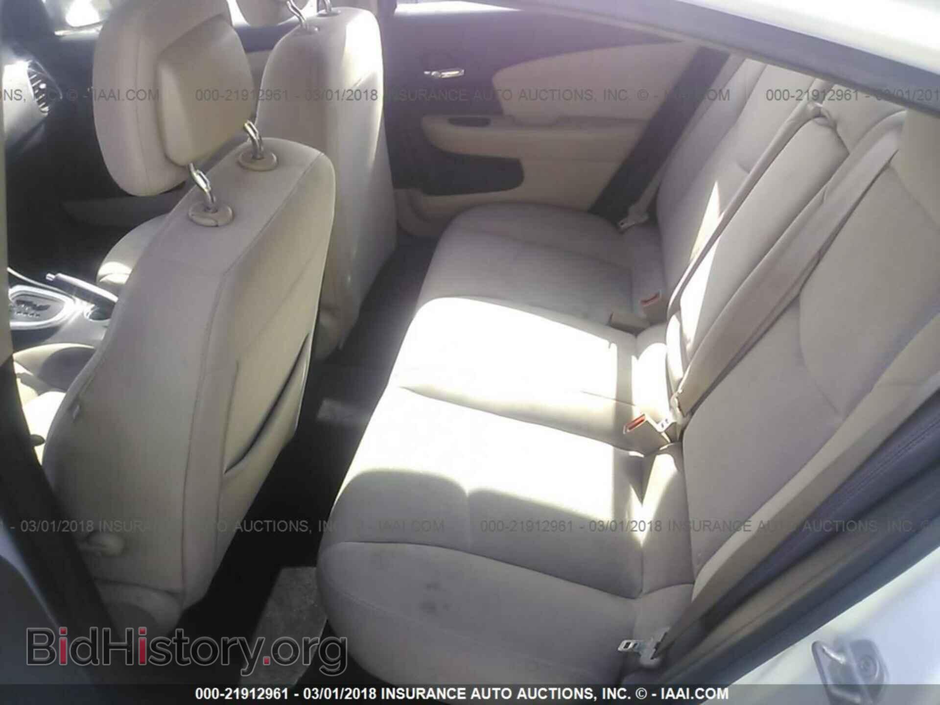 2013 Chrysler 200 - VIN: 1C3CCBBB3DN745322 - Photo 8