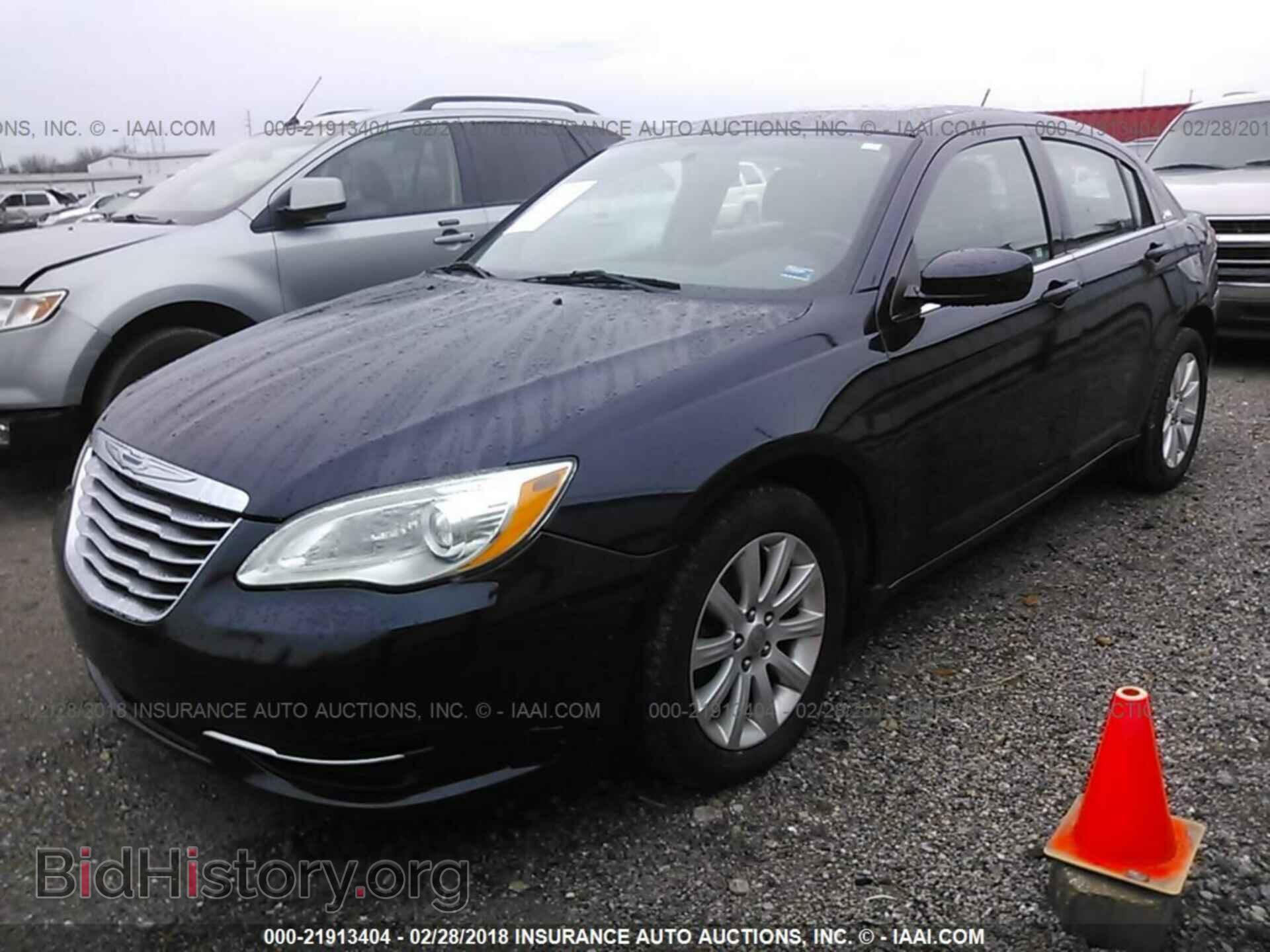 2012 Chrysler 200 - VIN: 1C3CCBBG5CN328892 - Фото 2
