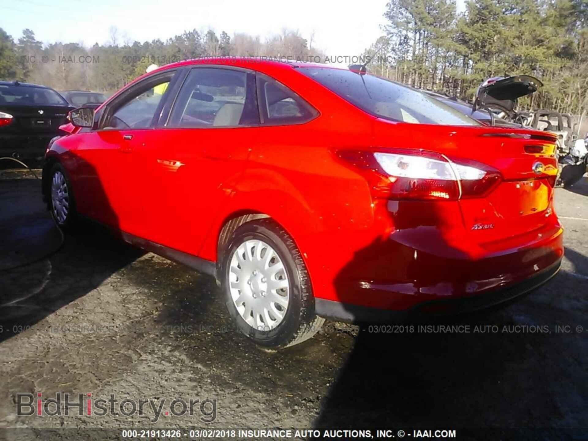 2013 Ford Focus - VIN: 1FADP3F23DL230665 - Photo 3