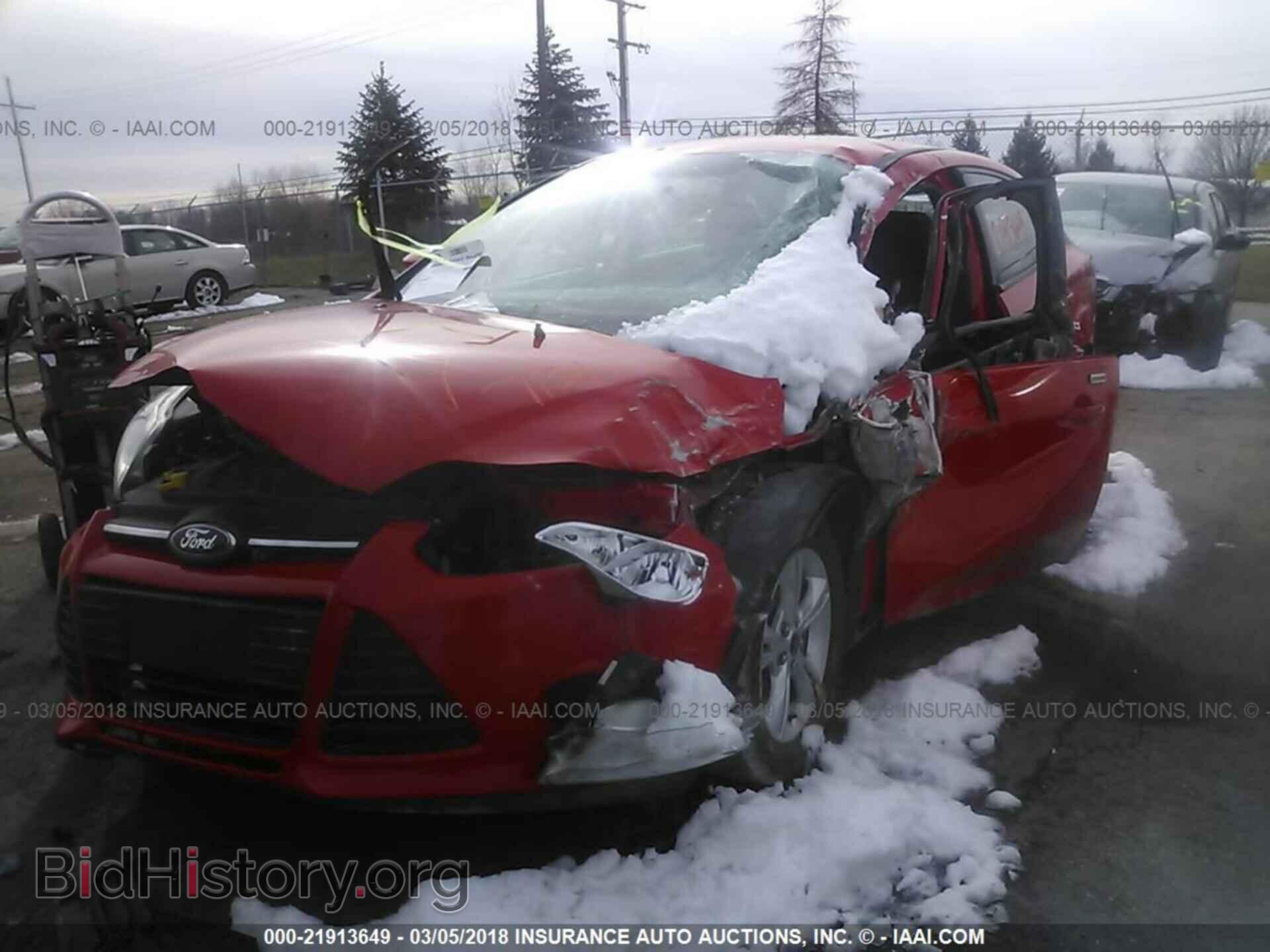 2014 Ford Focus - VIN: 1FADP3F28EL117134 - Фото 2