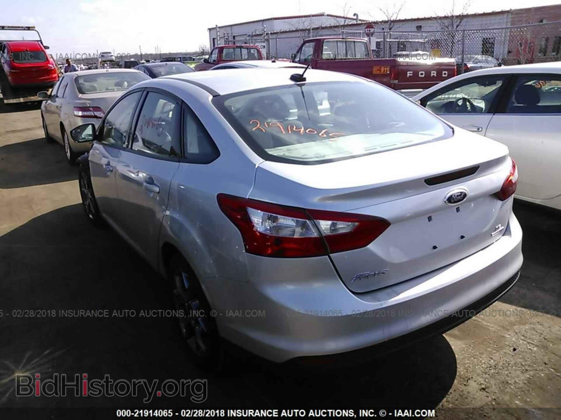 2014 Ford Focus - VIN: 1FADP3F25EL405645 - Фото 3