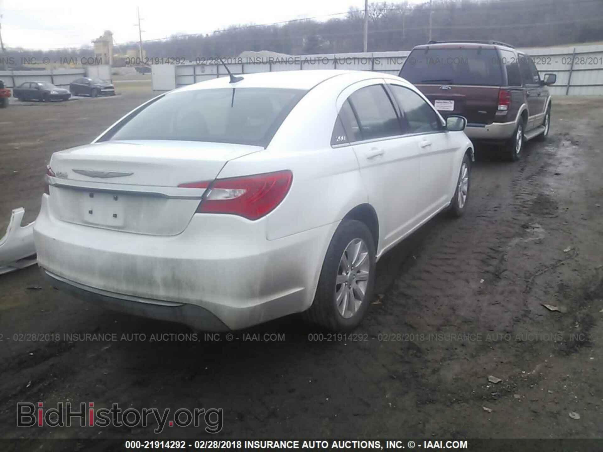 2011 Chrysler 200 - VIN: 1C3BC1FB8BN549860 - Фото 4
