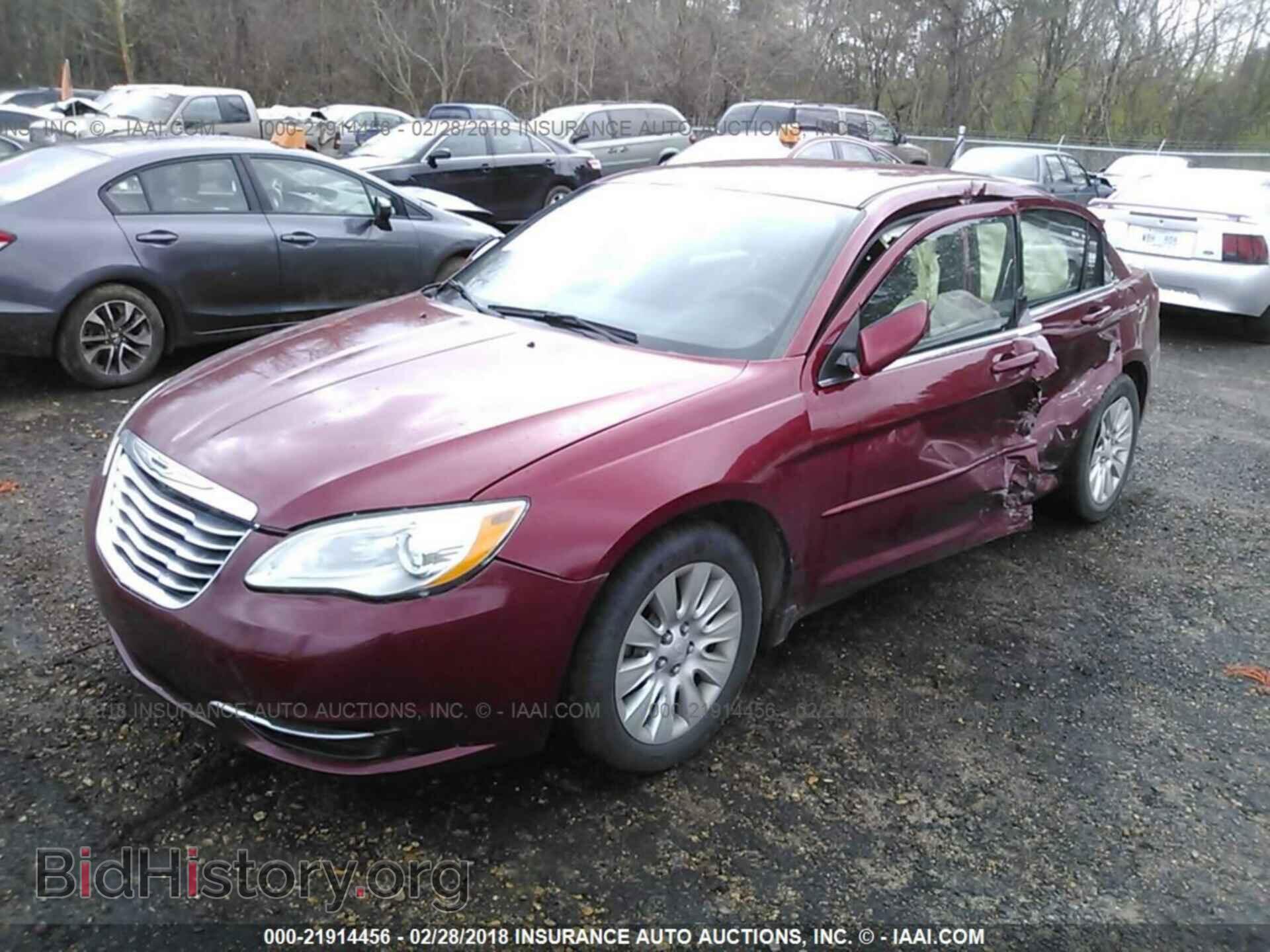 2013 Chrysler 200 - VIN: 1C3CCBAB5DN604723 - Photo 2