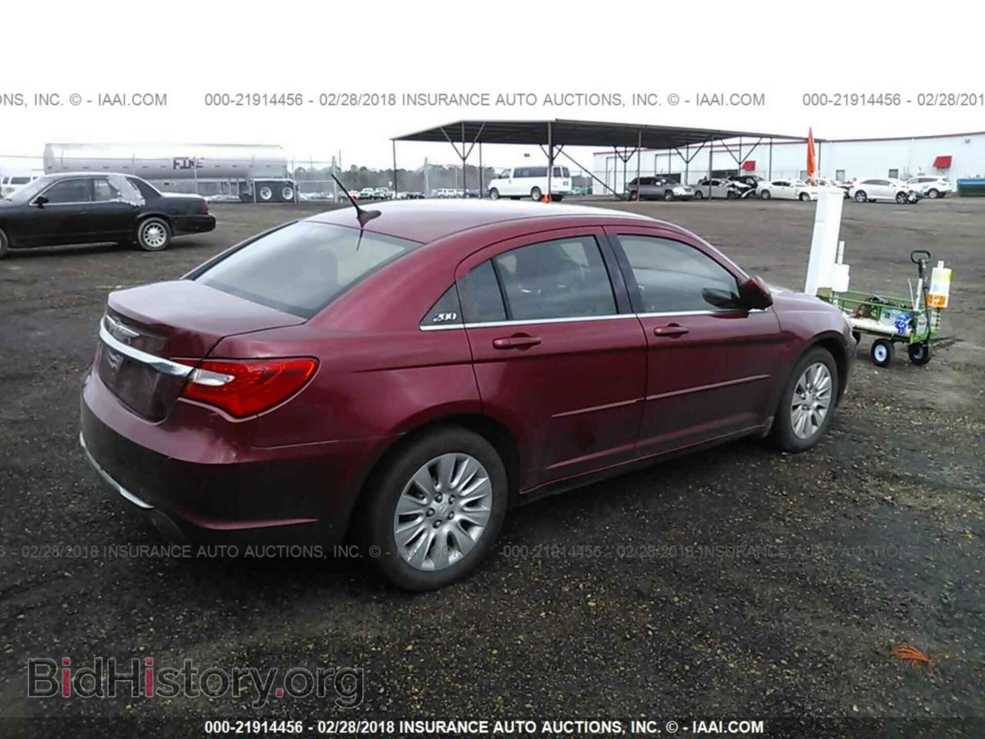 2013 Chrysler 200 - VIN: 1C3CCBAB5DN604723 - Photo 4