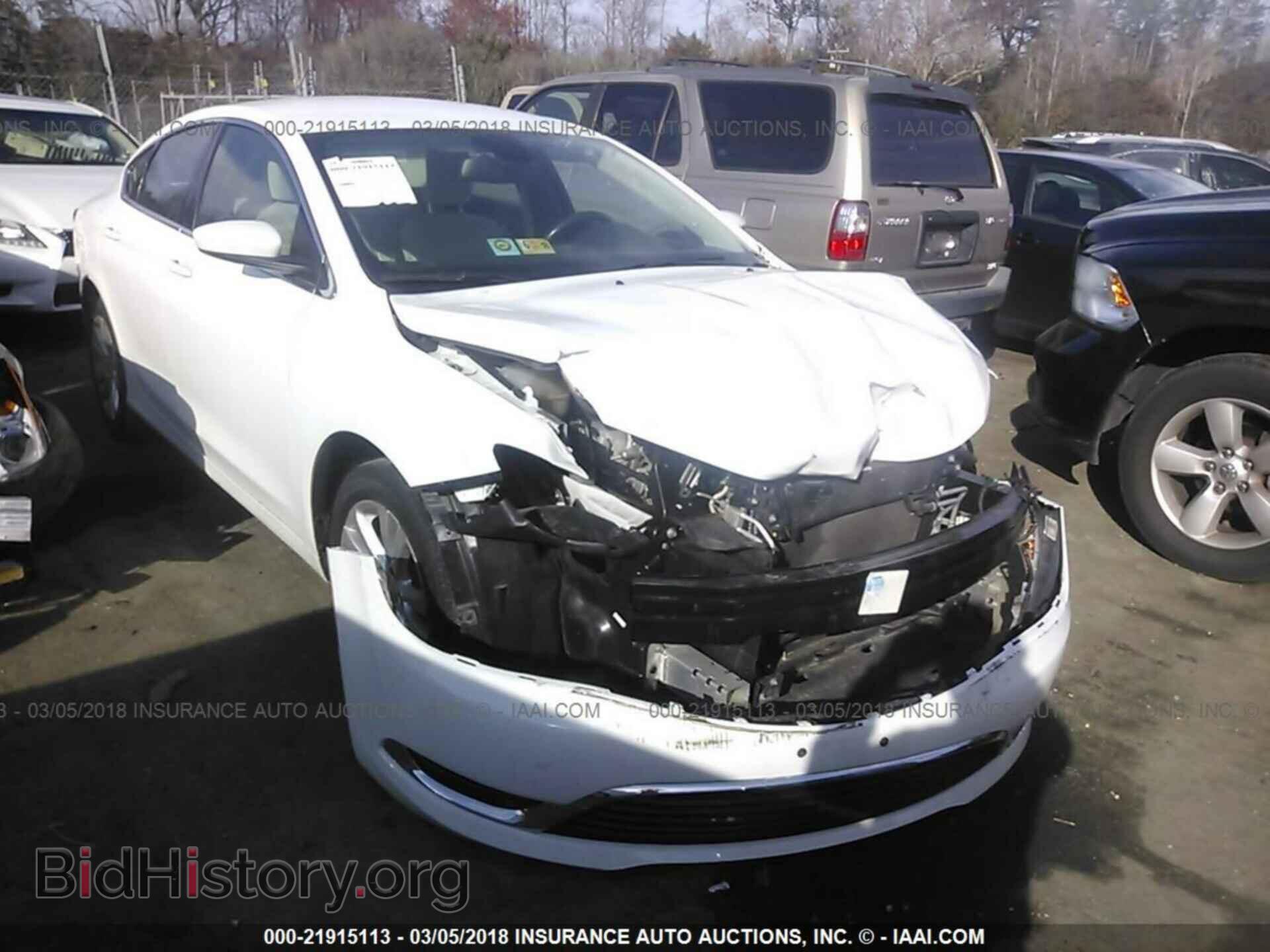 Photo 1C3CCCAB6FN539020 - Chrysler 200 2015