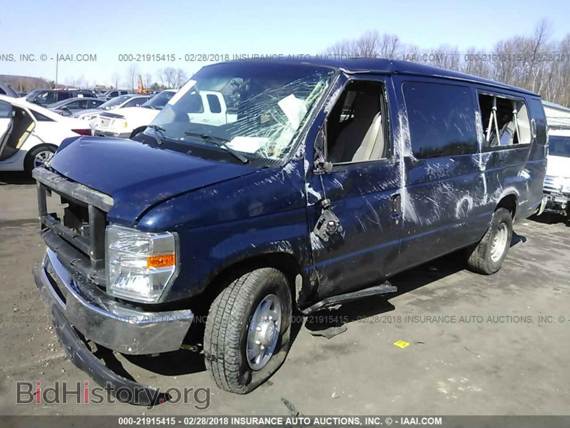 2013 Ford Econoline - VIN: 1FBSS3BL0DDA49388 - Фото 2