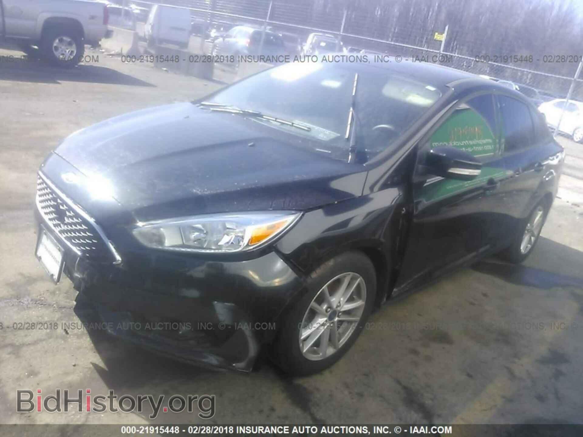 2015 Ford Focus - VIN: 1FADP3F20FL263500 - Photo 2