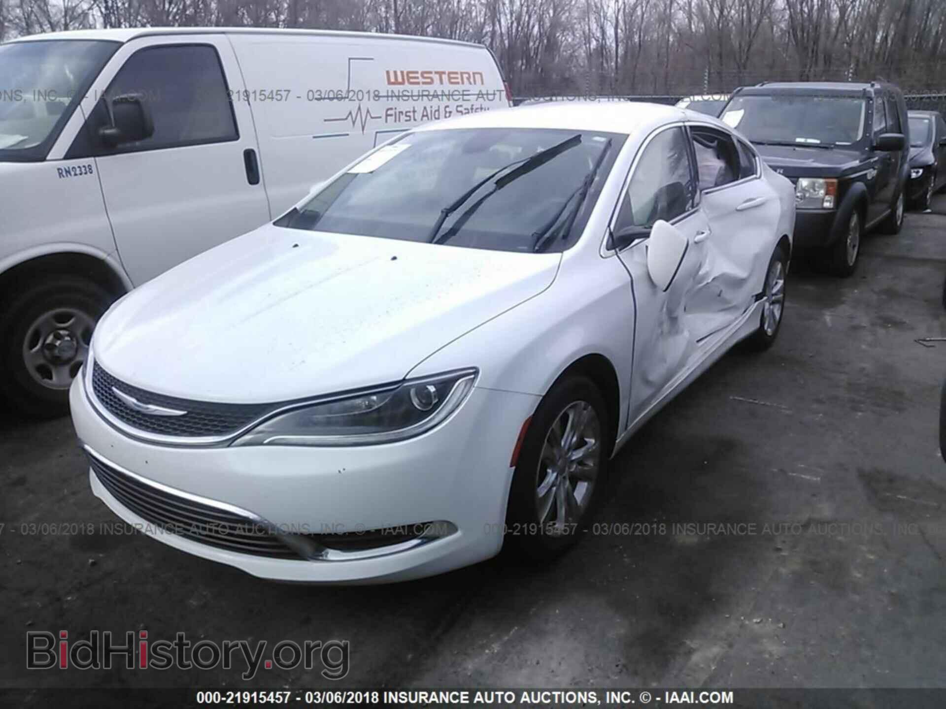 2015 Chrysler 200 - VIN: 1C3CCCAB6FN577802 - Фото 2