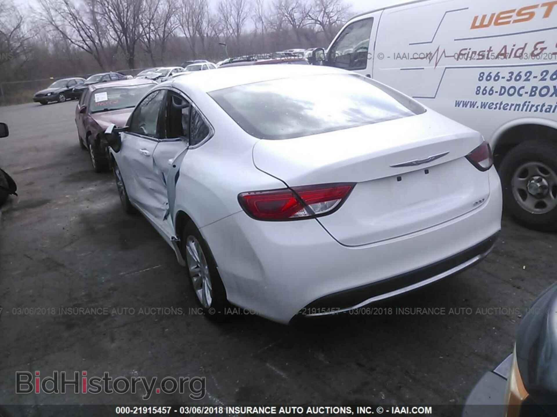 2015 Chrysler 200 - VIN: 1C3CCCAB6FN577802 - Фото 3