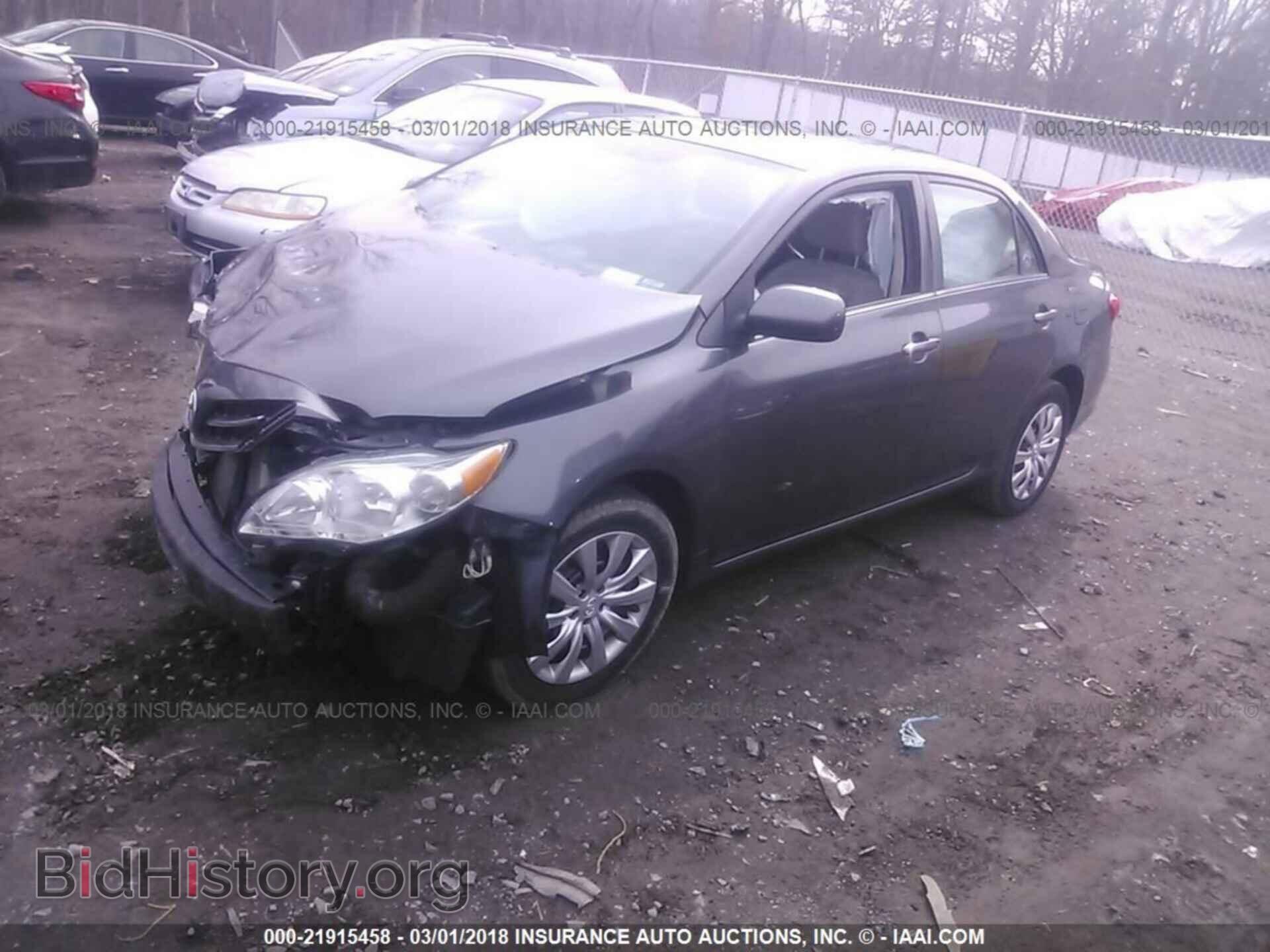 2013 Toyota Corolla - VIN: 2T1BU4EEXDC028215 - Photo 2