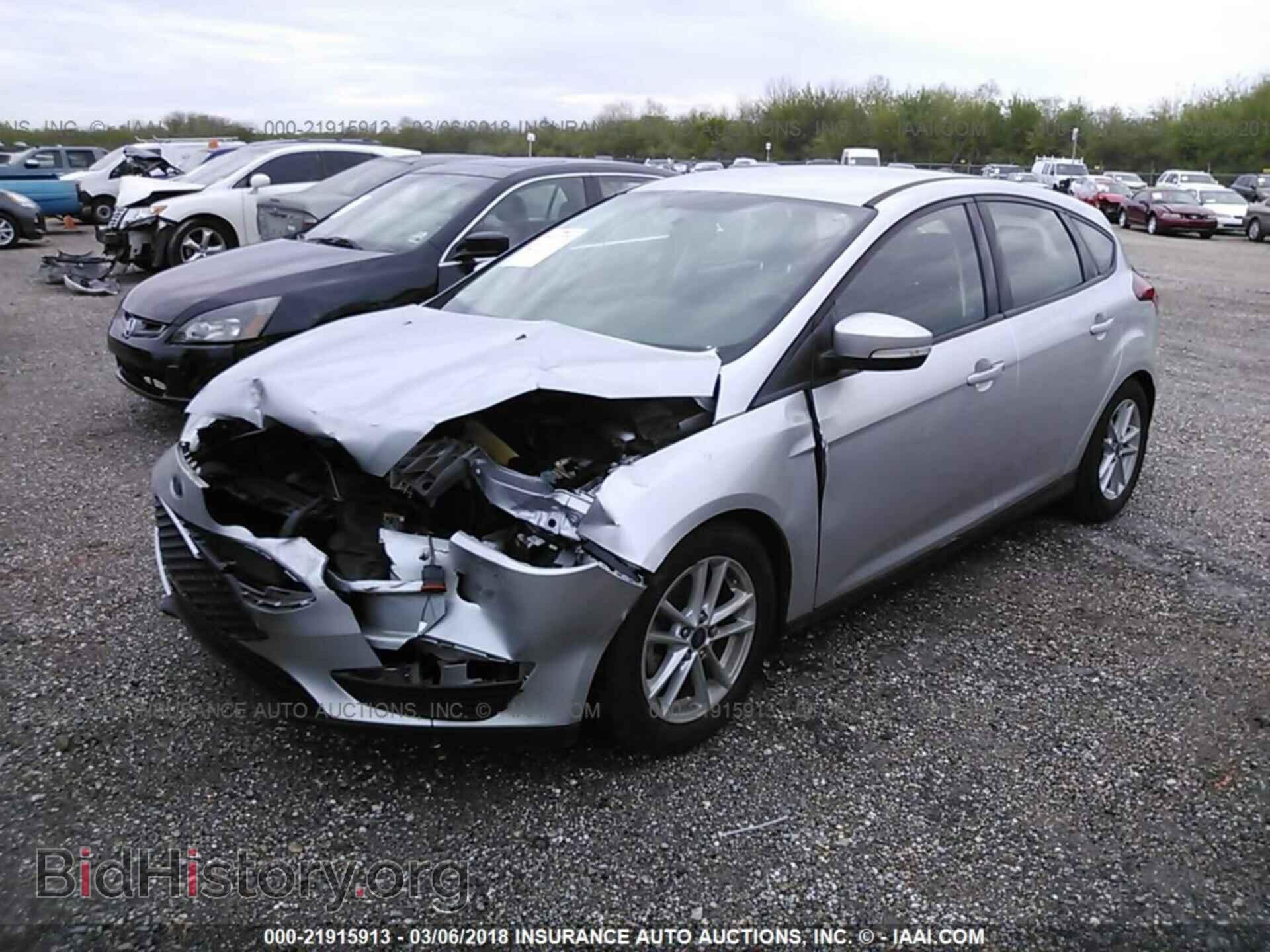 2016 Ford Focus - VIN: 1FADP3K29GL318226 - Photo 2