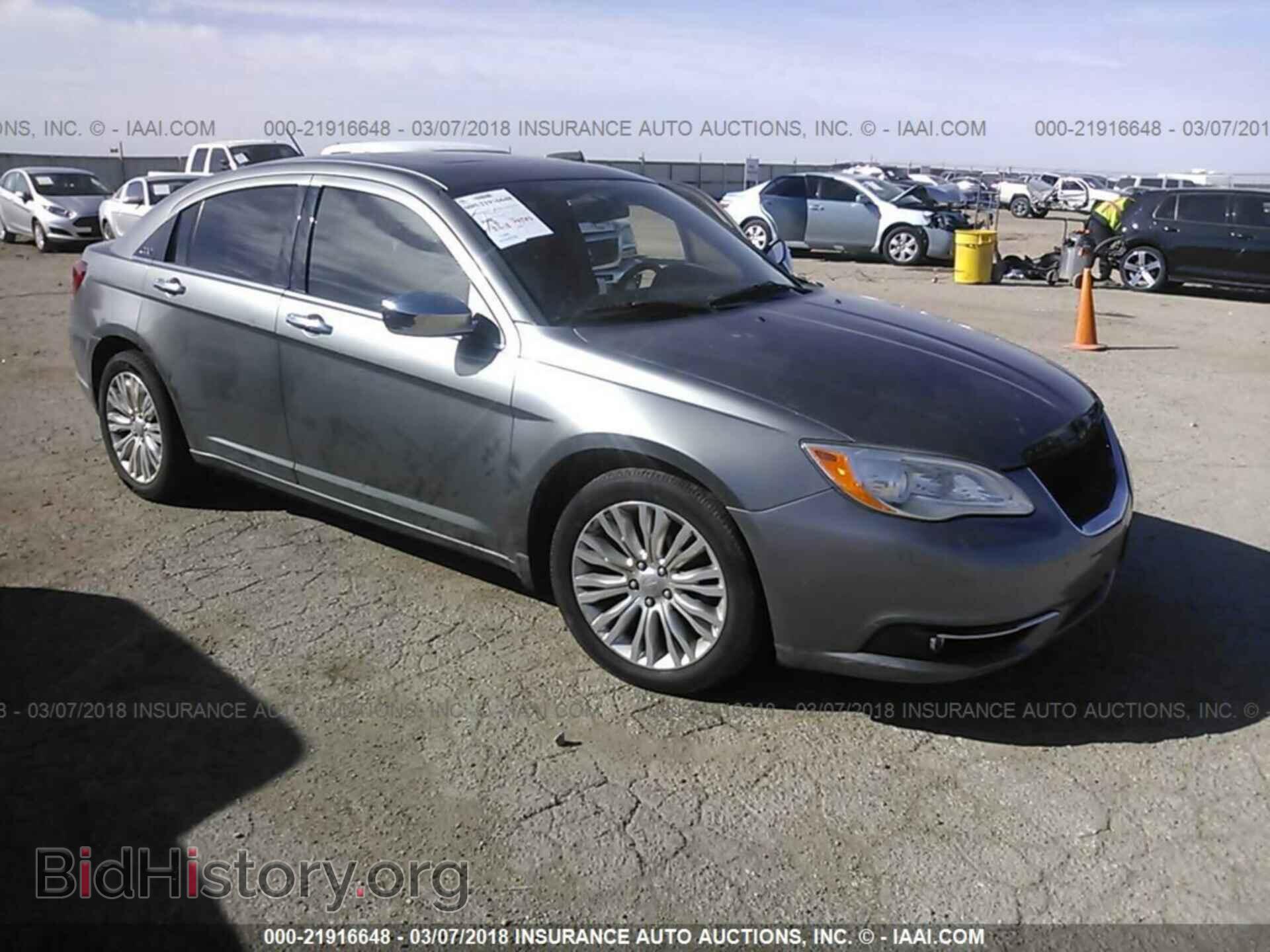 Photo 1C3CCBCG2DN738016 - Chrysler 200 2013