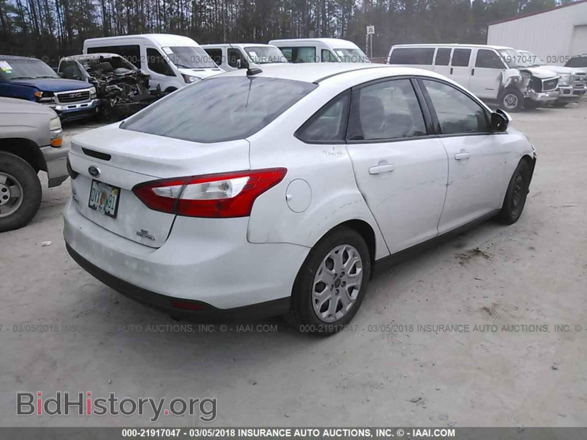 2012 Ford Focus - VIN: 1FAHP3F28CL469502 - Photo 4